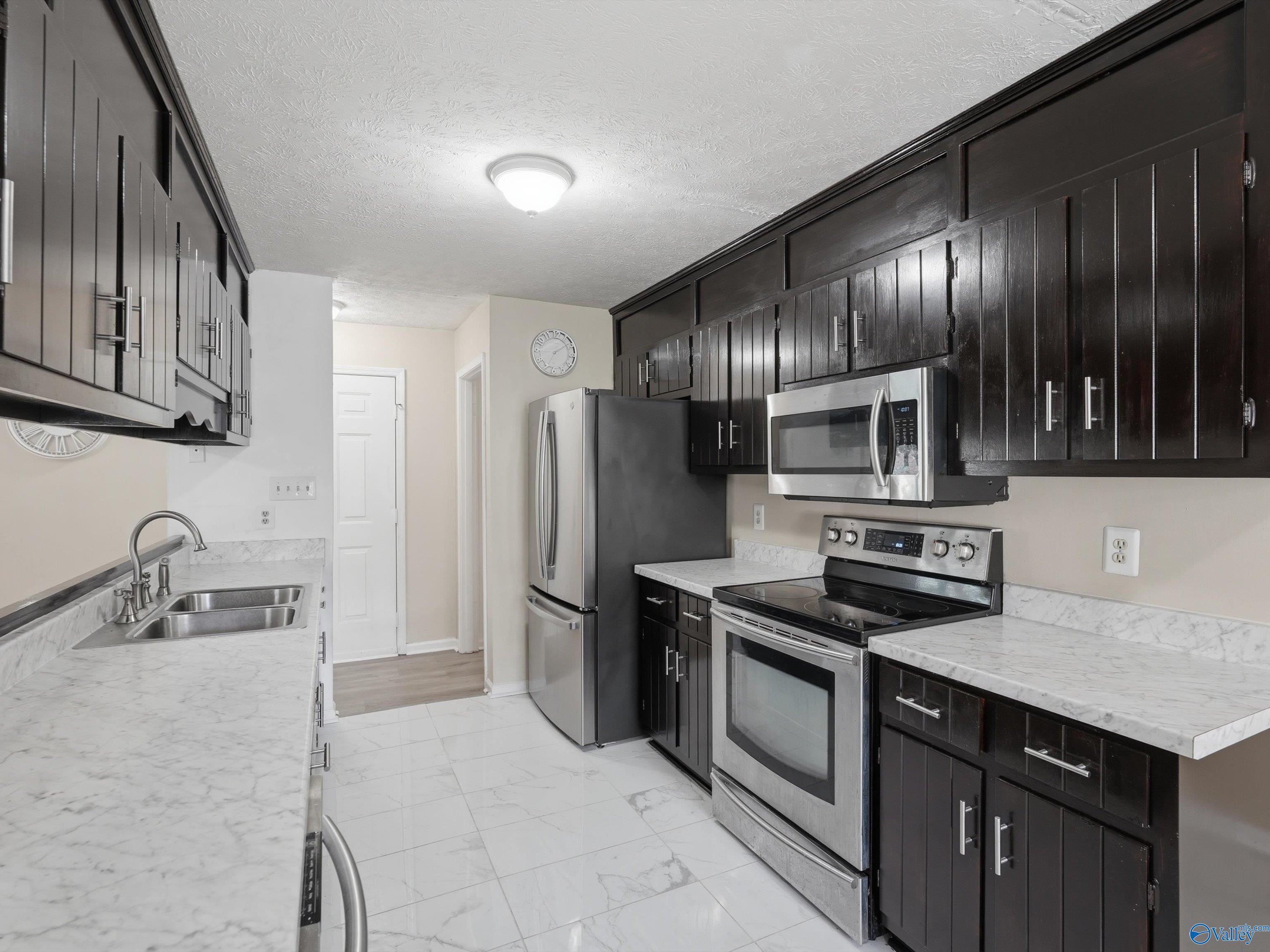 1061 Sandy Springs Road NW