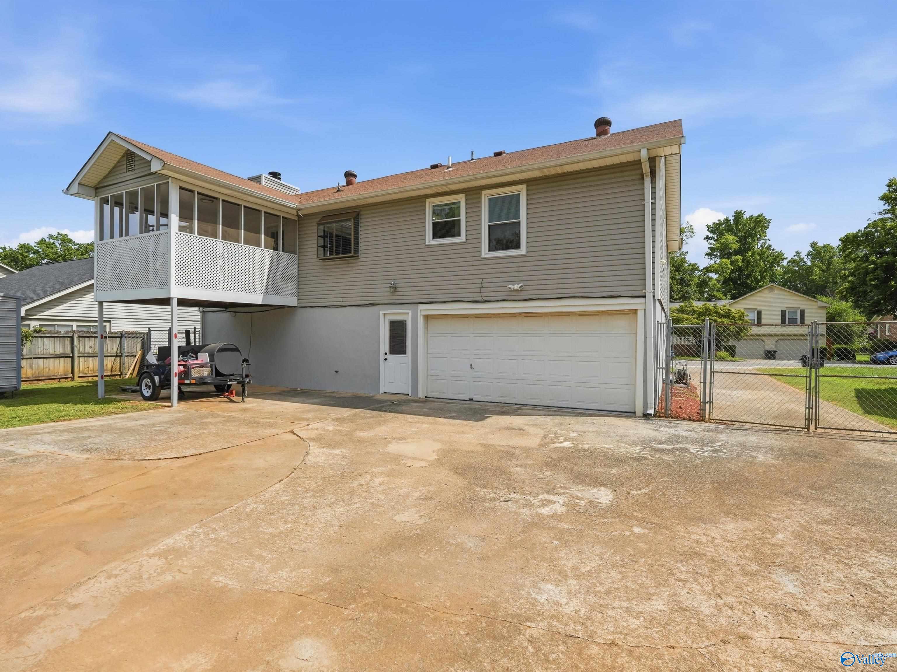 1061 Sandy Springs Road NW