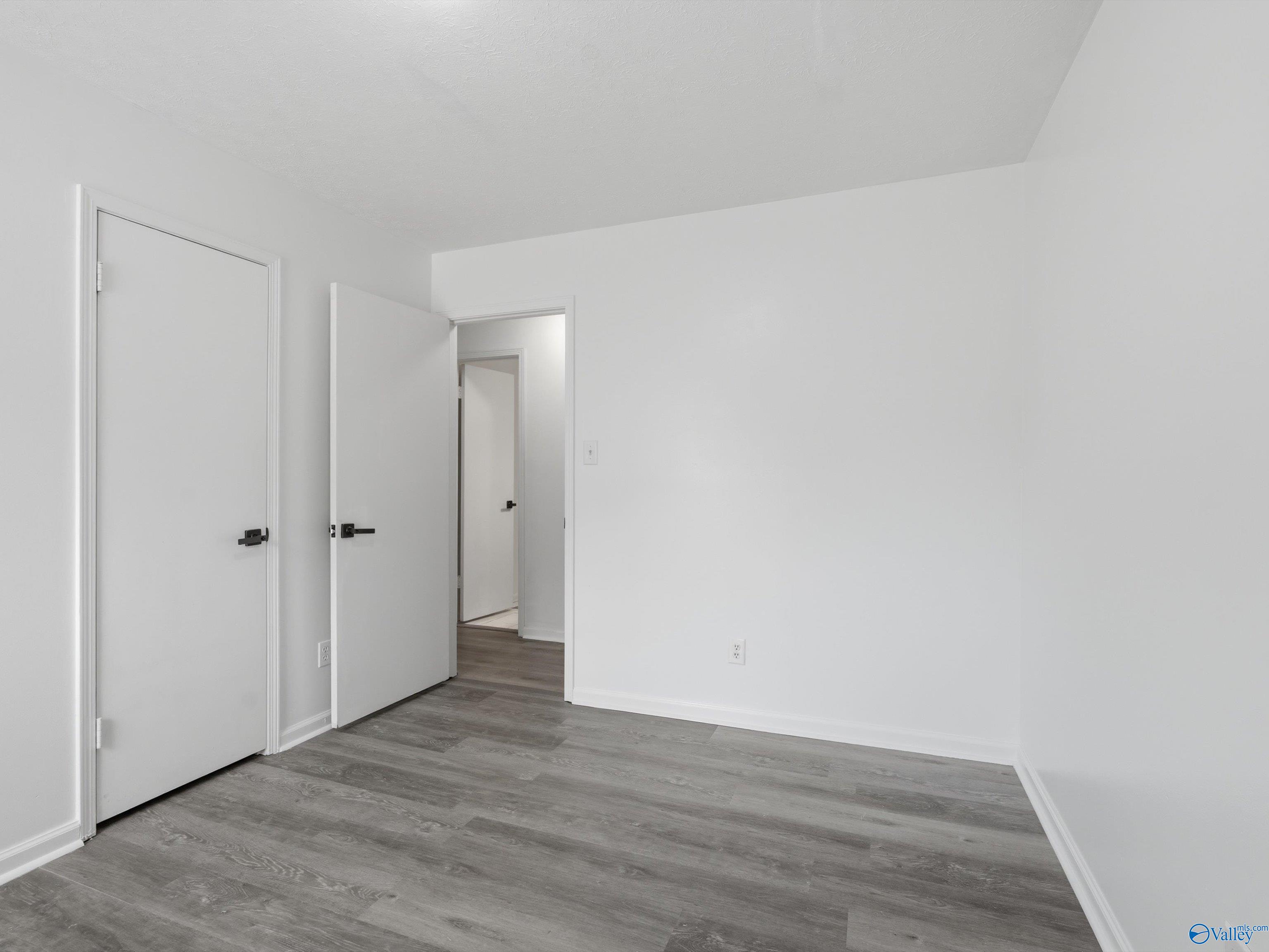 1061 Sandy Springs Road NW