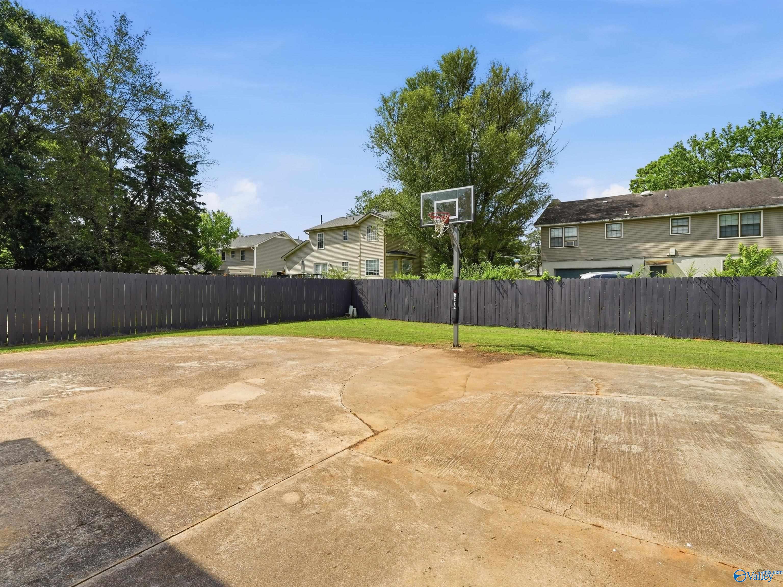 1061 Sandy Springs Road NW