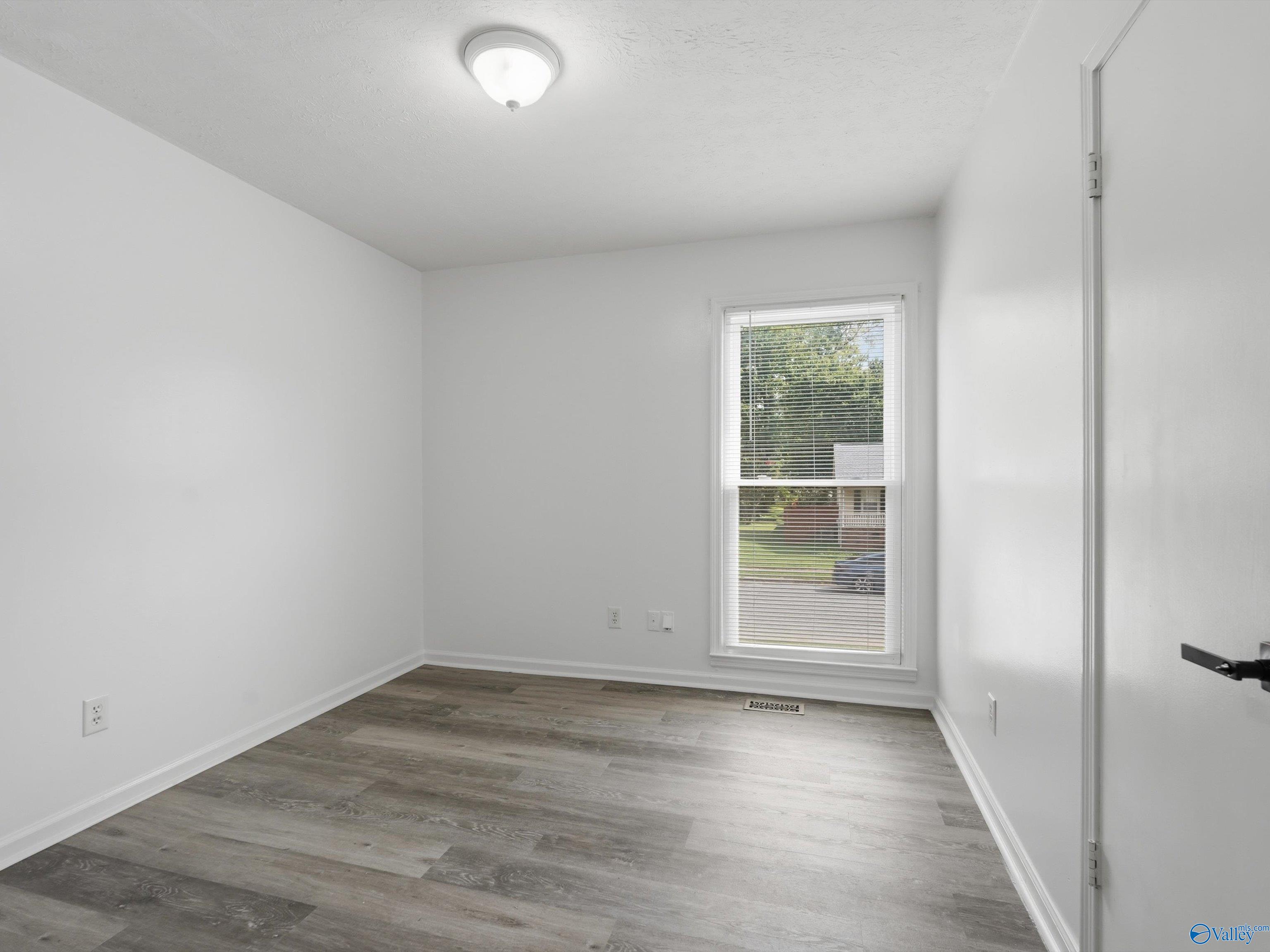 1061 Sandy Springs Road NW