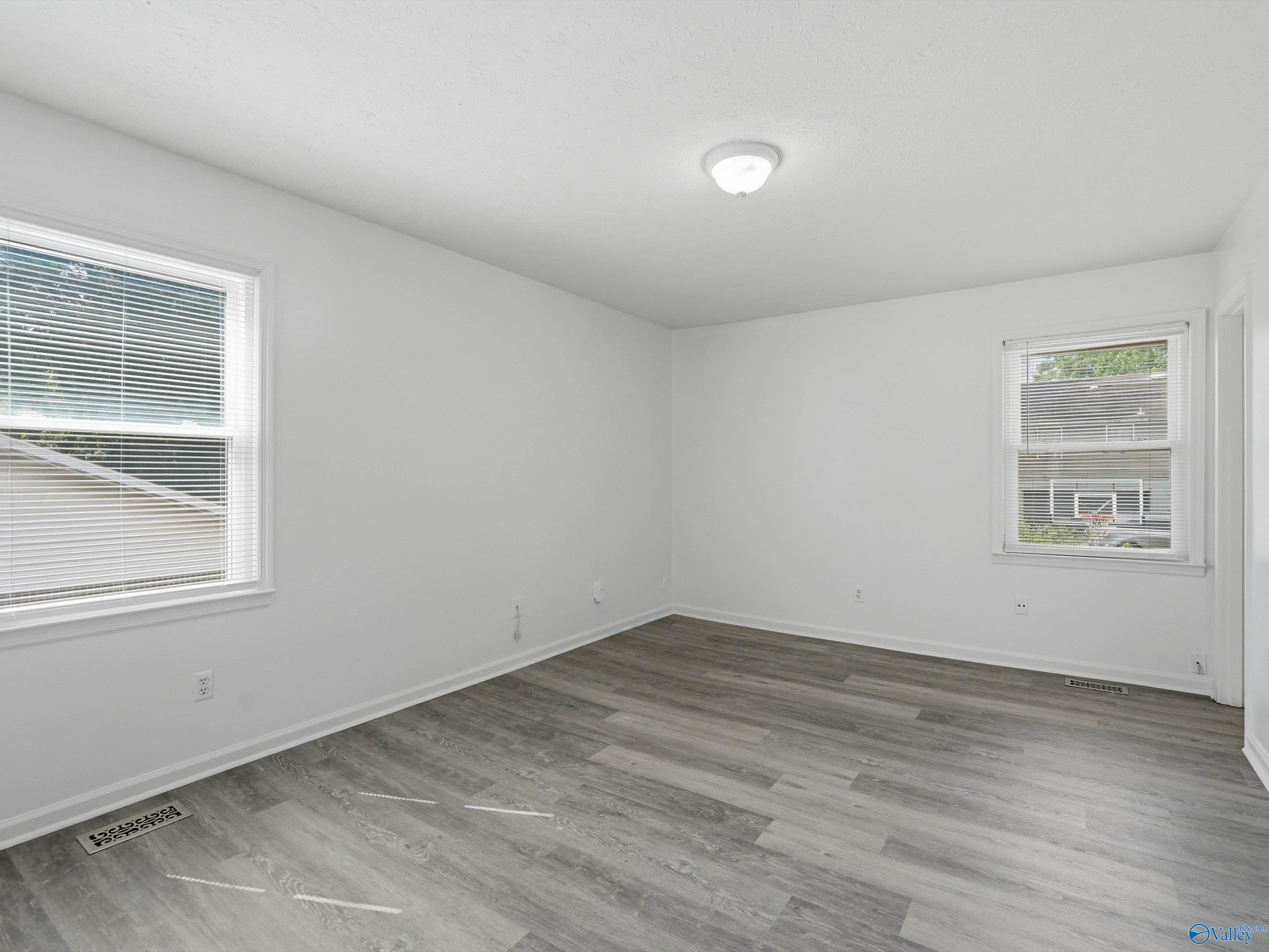 1061 Sandy Springs Road NW