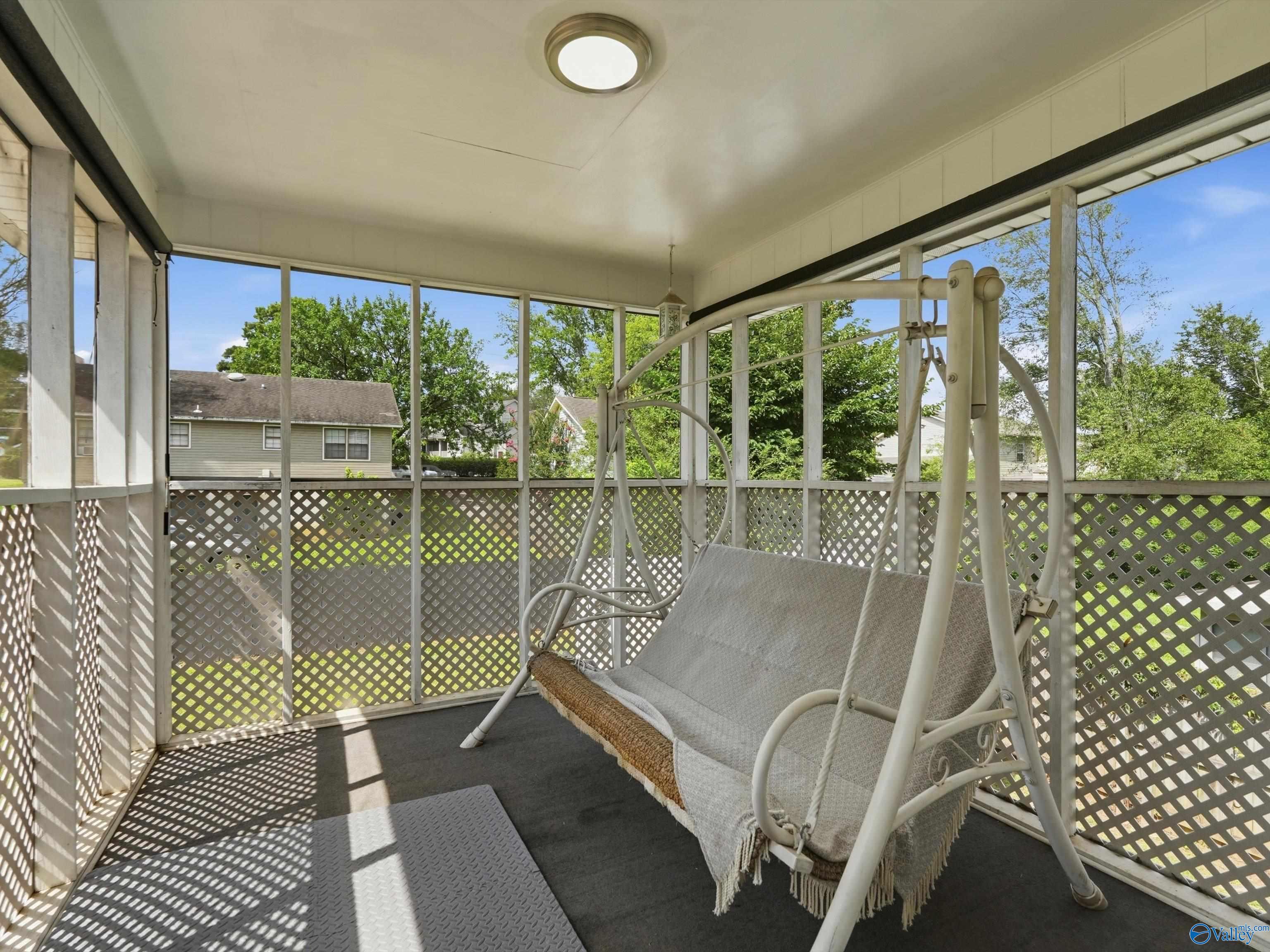 1061 Sandy Springs Road NW