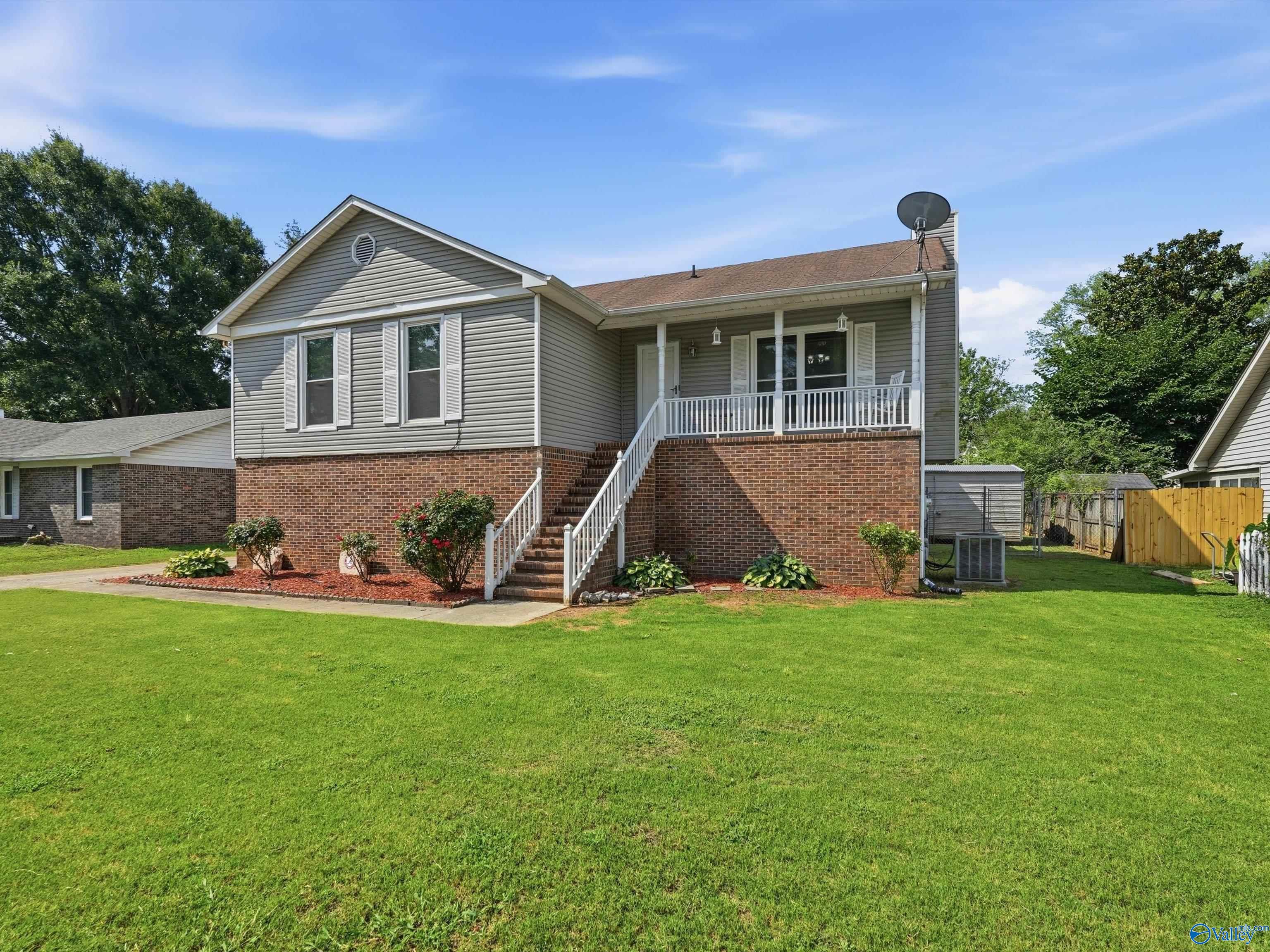 1061 Sandy Springs Road NW