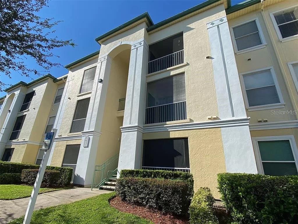 8911 LEGACY CT #308