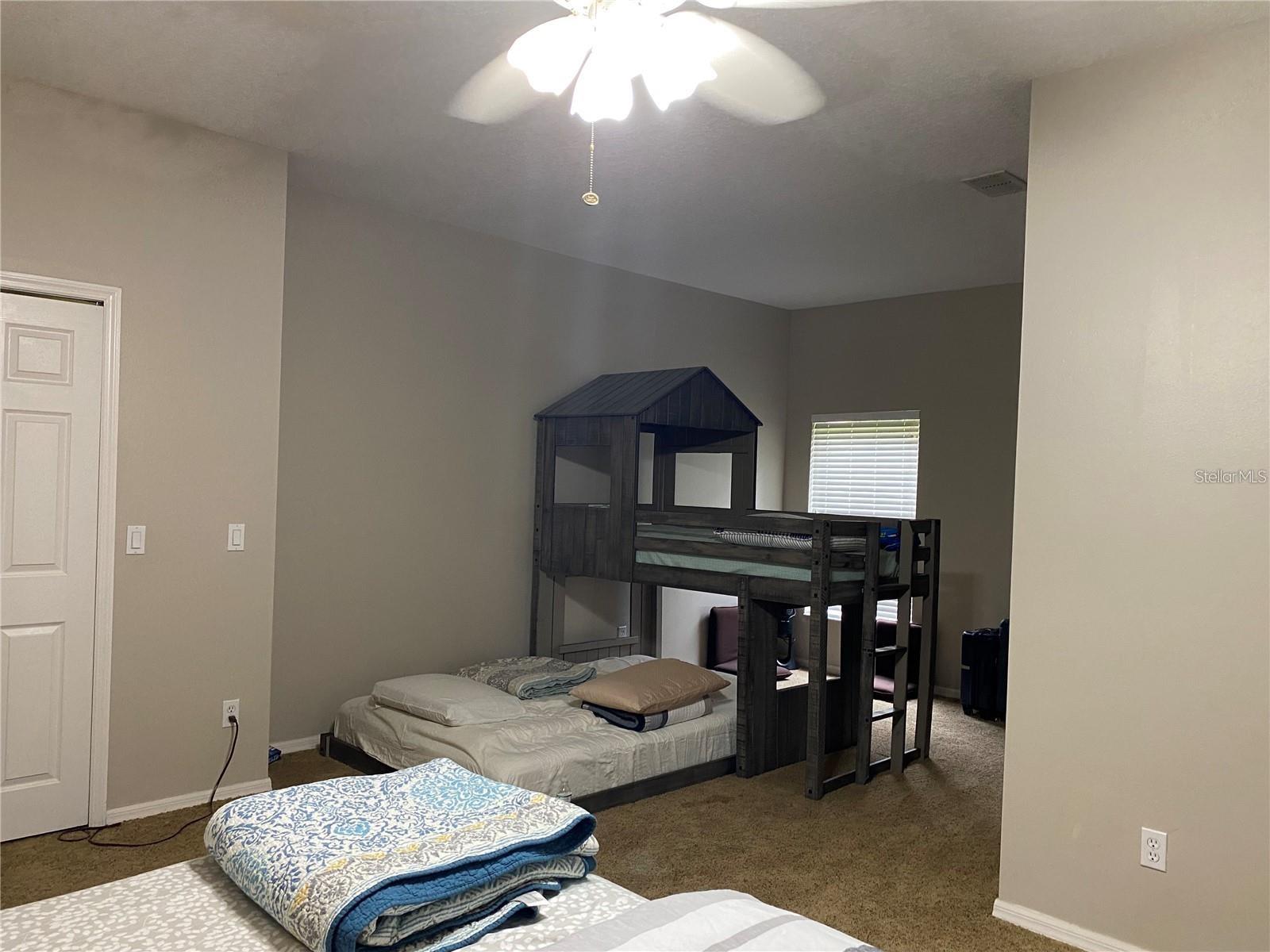 9554 HERON POINTE DR