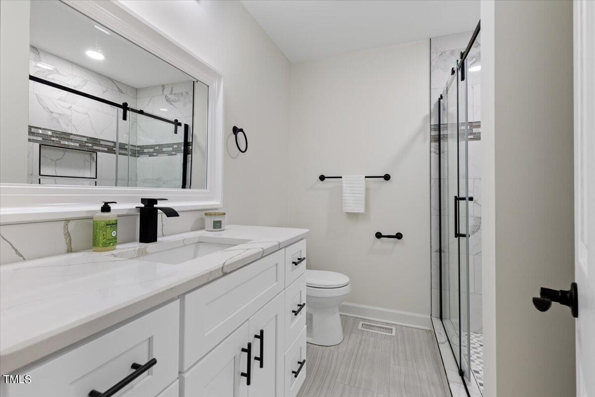 6004 Country Lane Drive