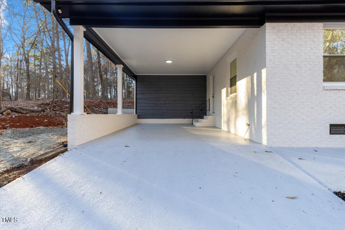 6004 Country Lane Drive