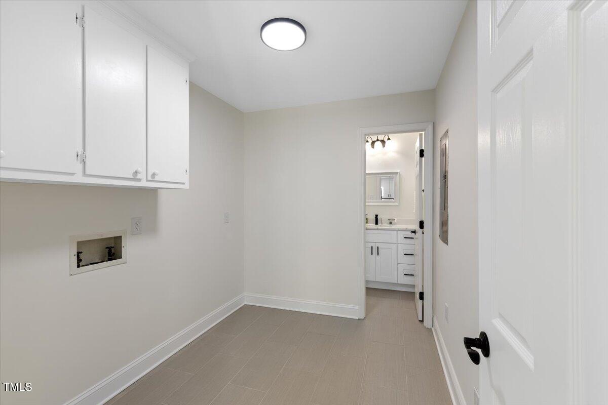 6004 Country Lane Drive