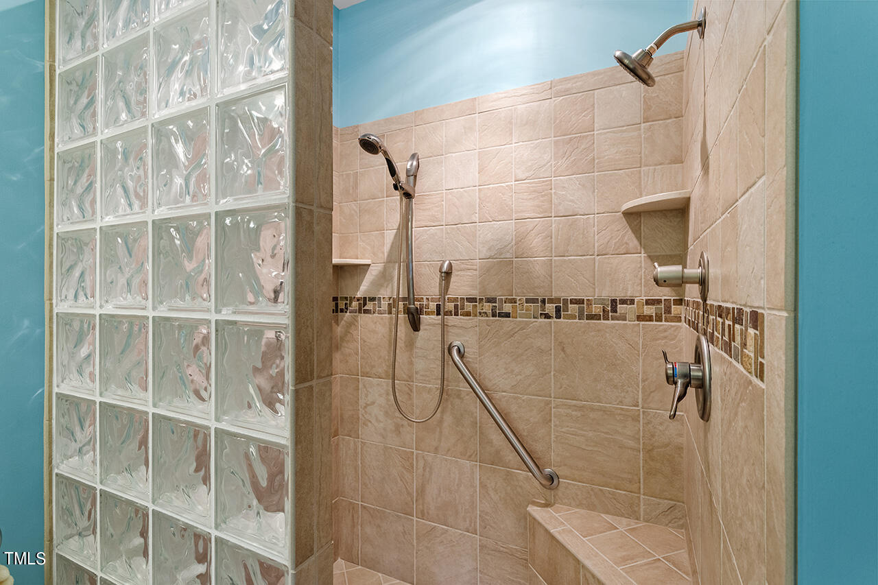 1611 Poets Glade Drive