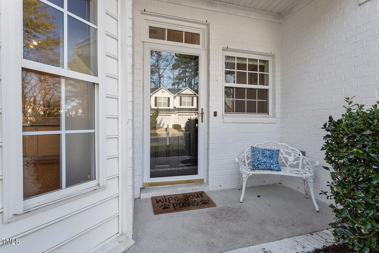 1611 Poets Glade Drive