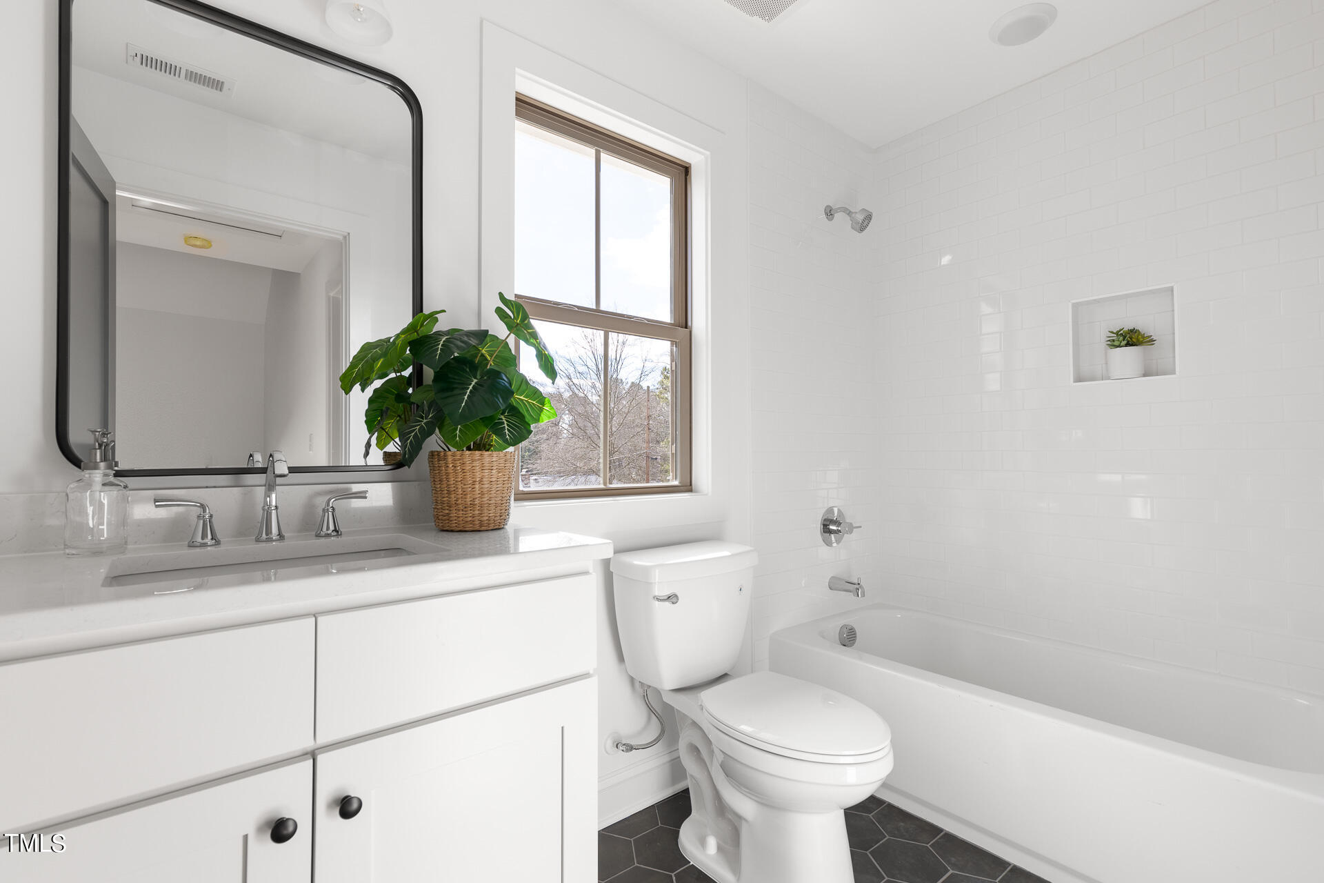 2814 Cascadilla Street