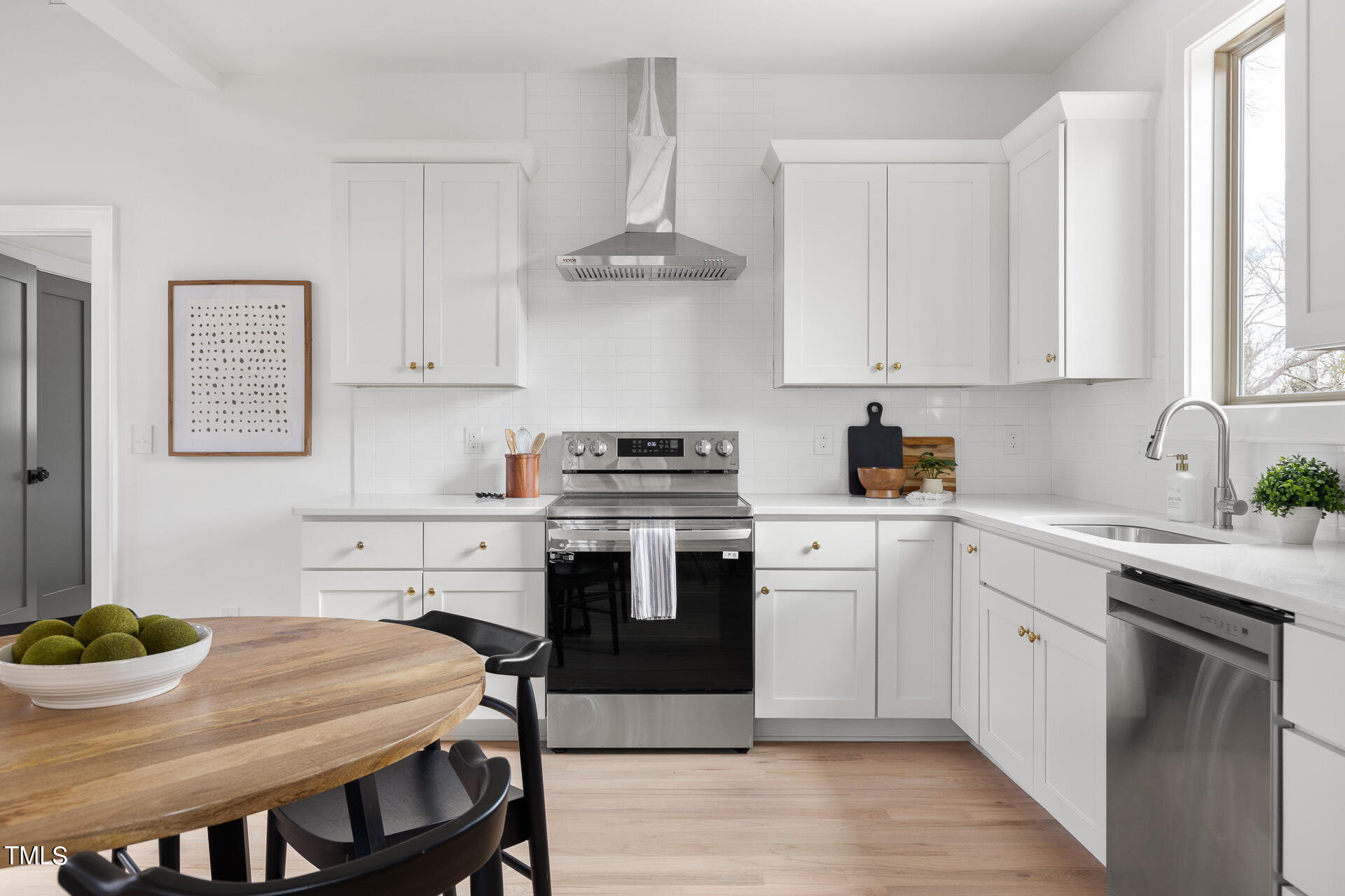 2814 Cascadilla Street