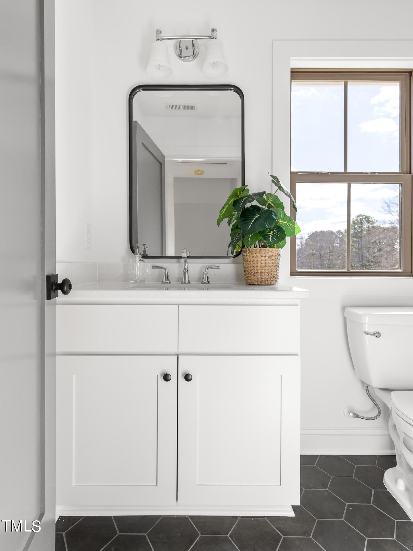 2814 Cascadilla Street