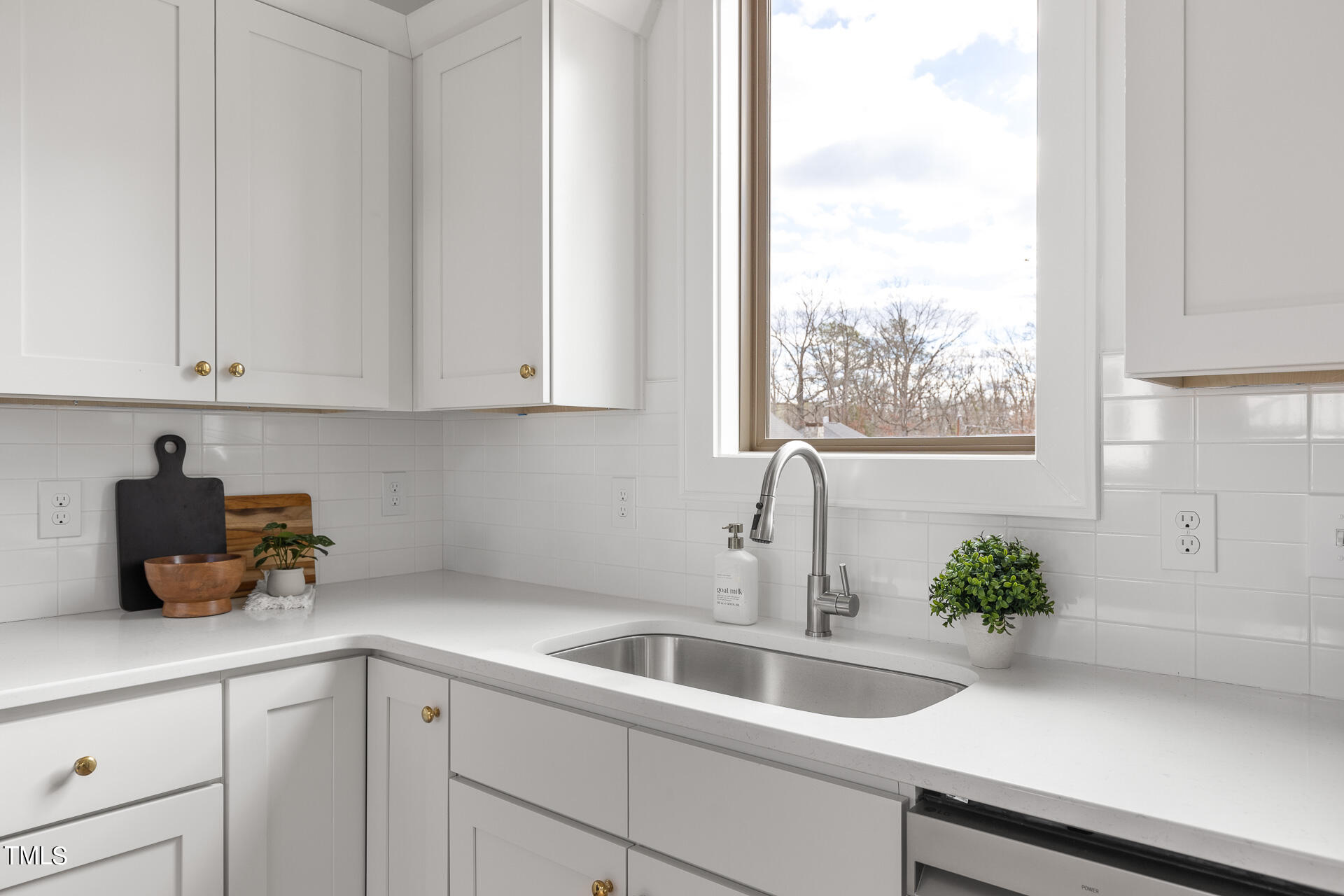 2814 Cascadilla Street