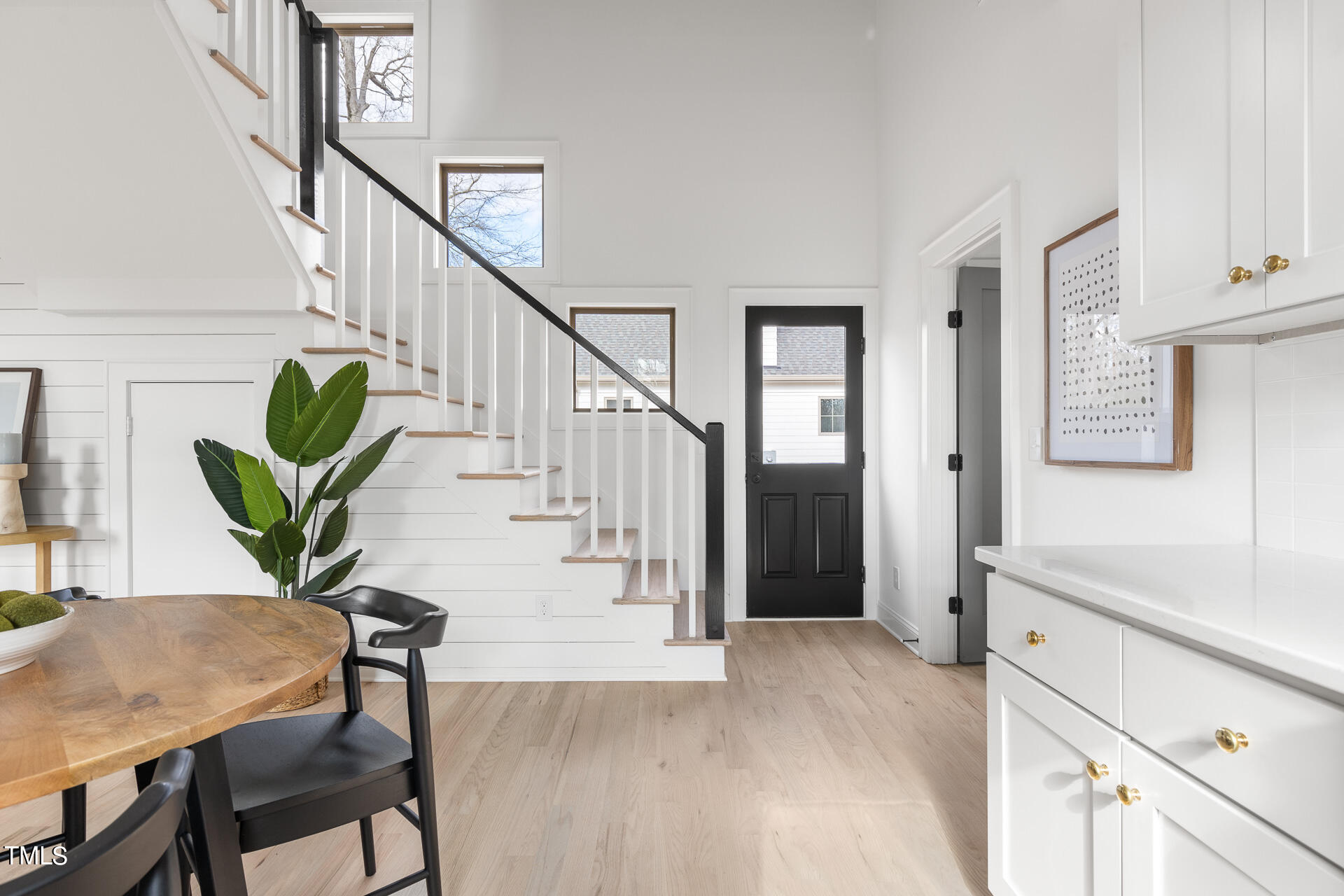 2814 Cascadilla Street