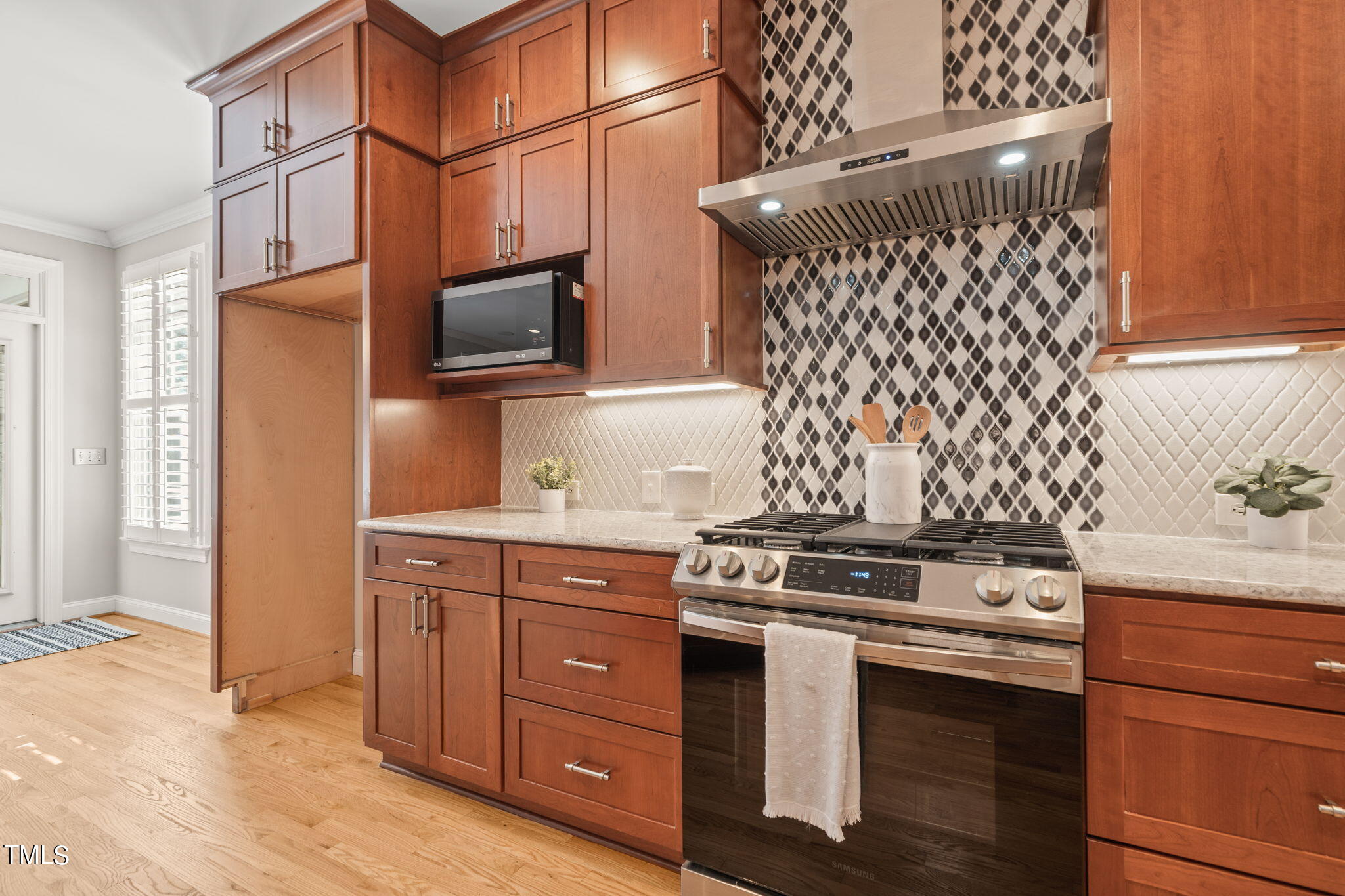 102 Old Larkspur Way