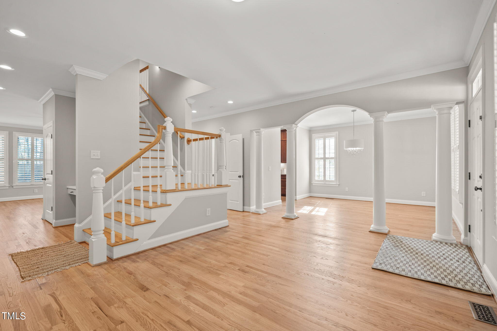 102 Old Larkspur Way