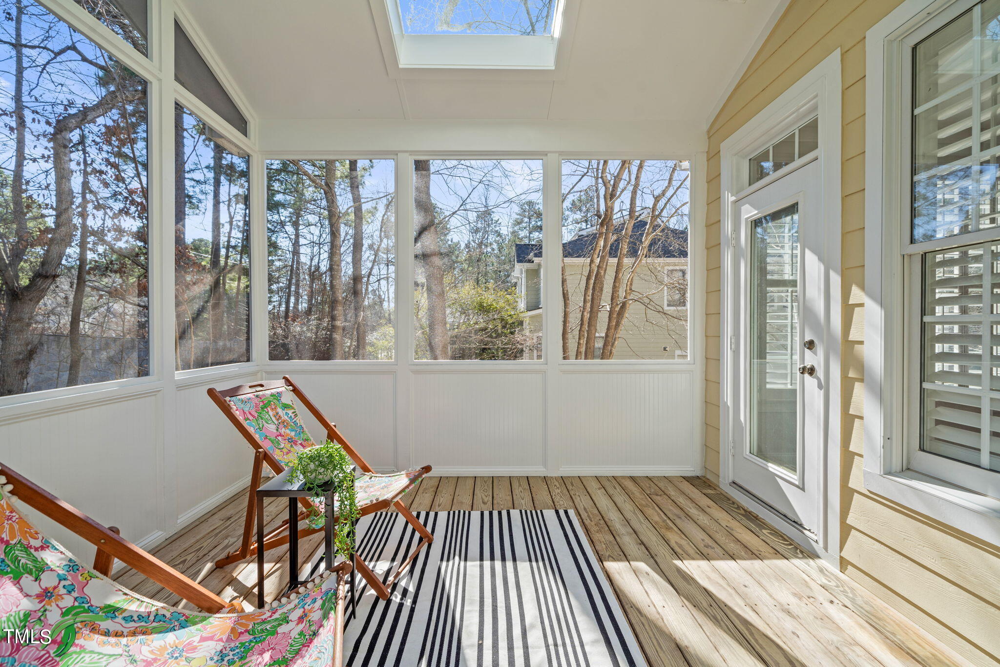 102 Old Larkspur Way