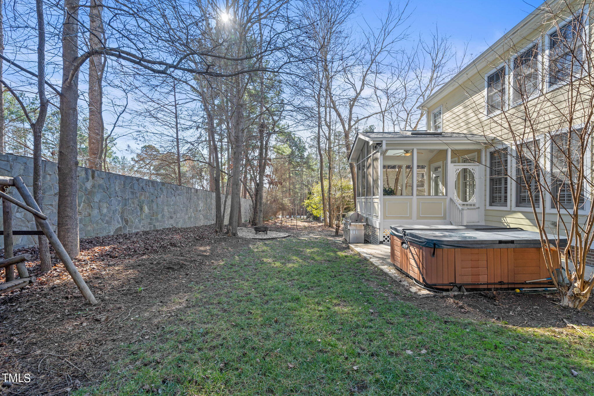 102 Old Larkspur Way