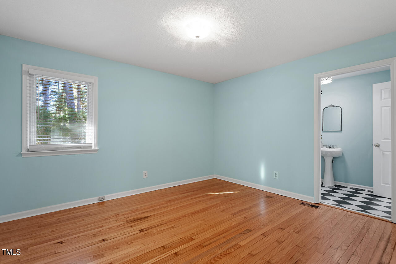 406 Knob Court