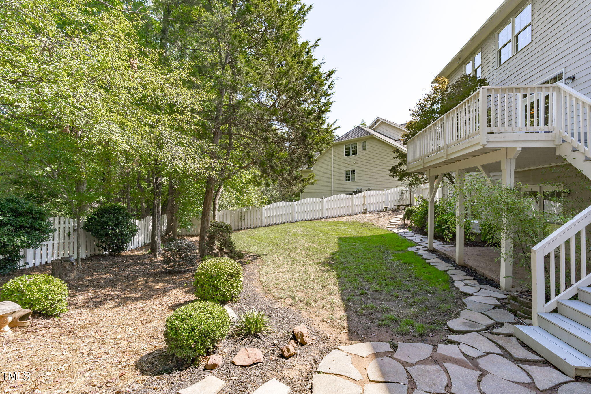 9104 Fawn Hill Court
