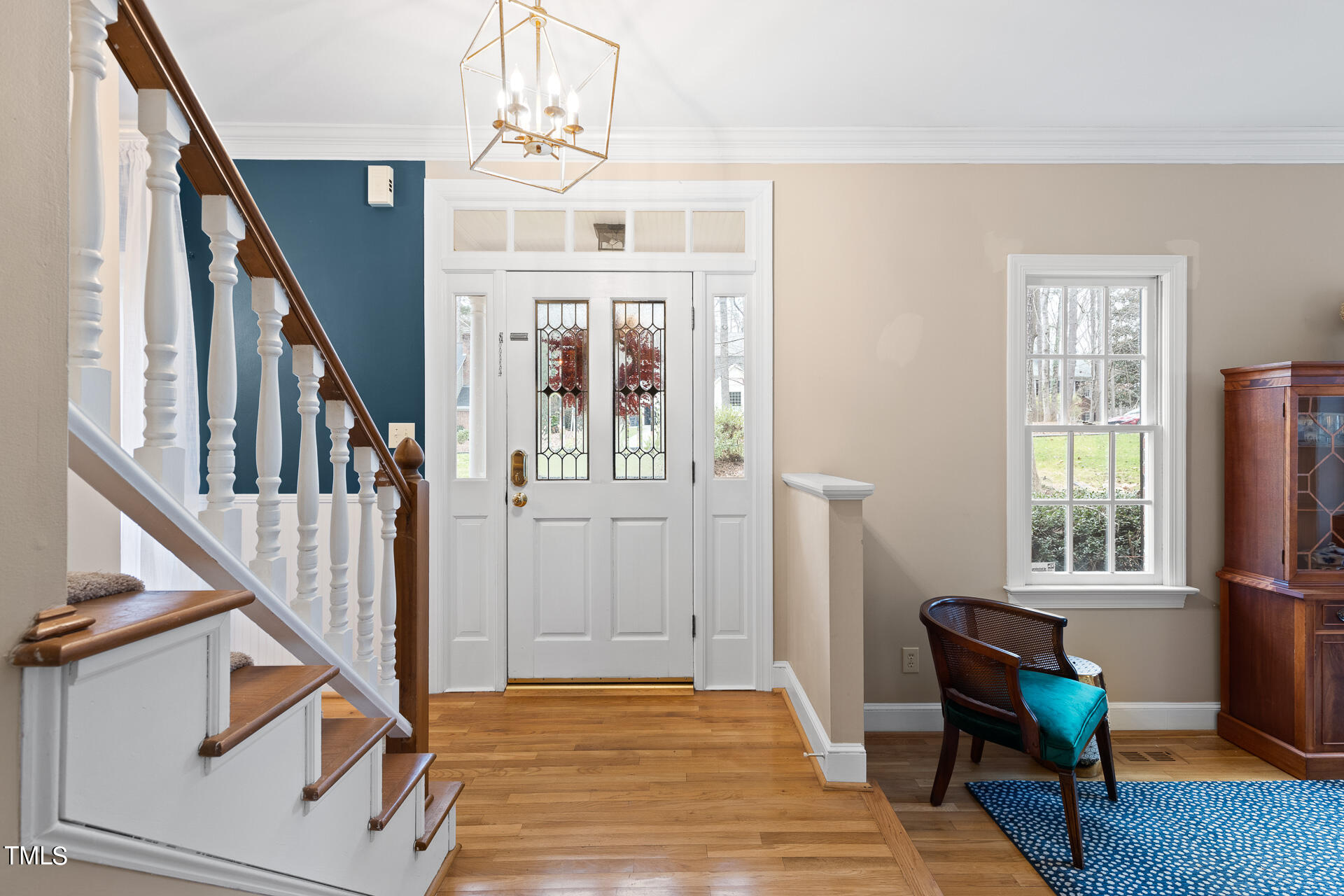 5504 N Hawthorne Way