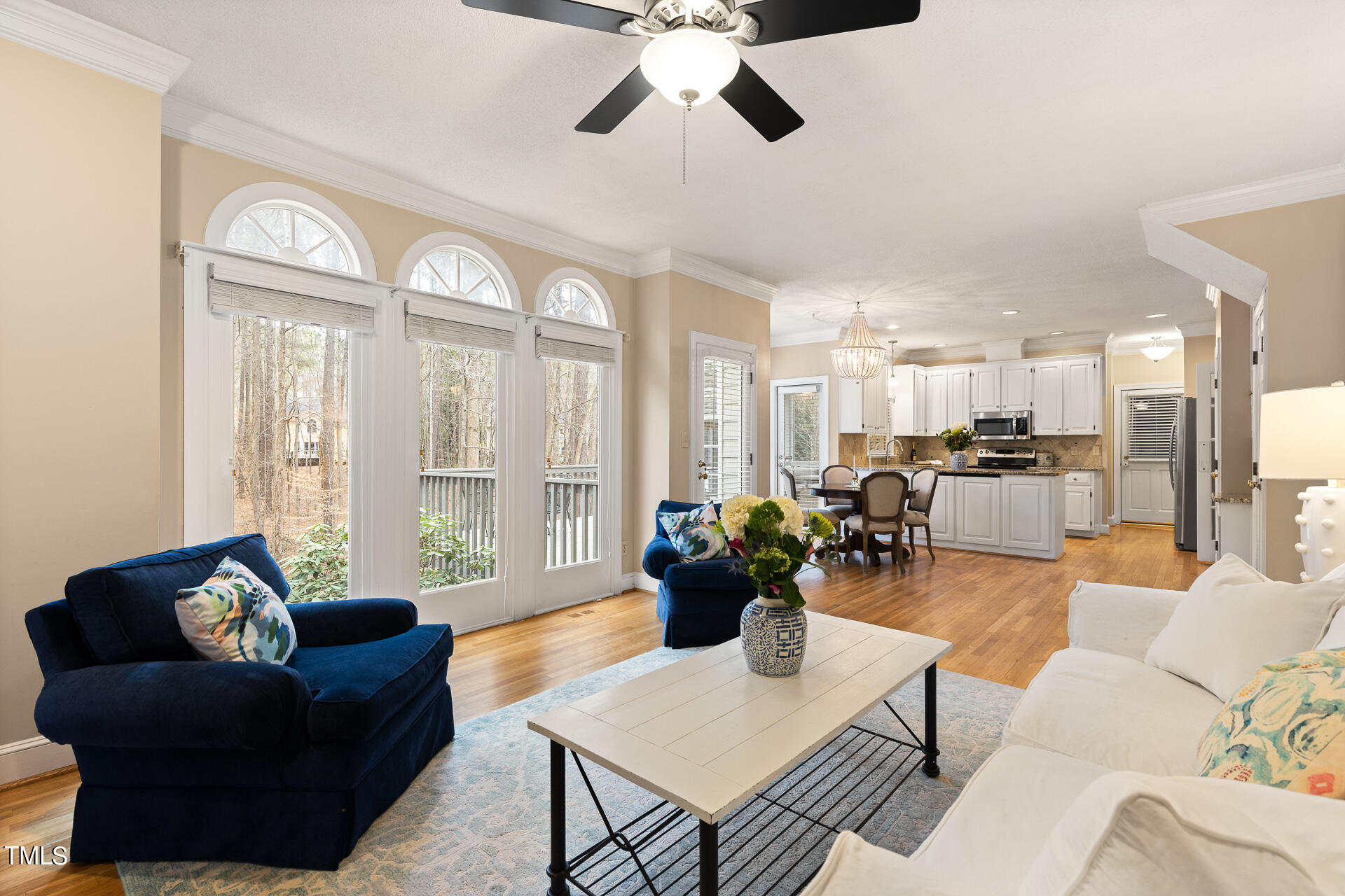 5504 N Hawthorne Way