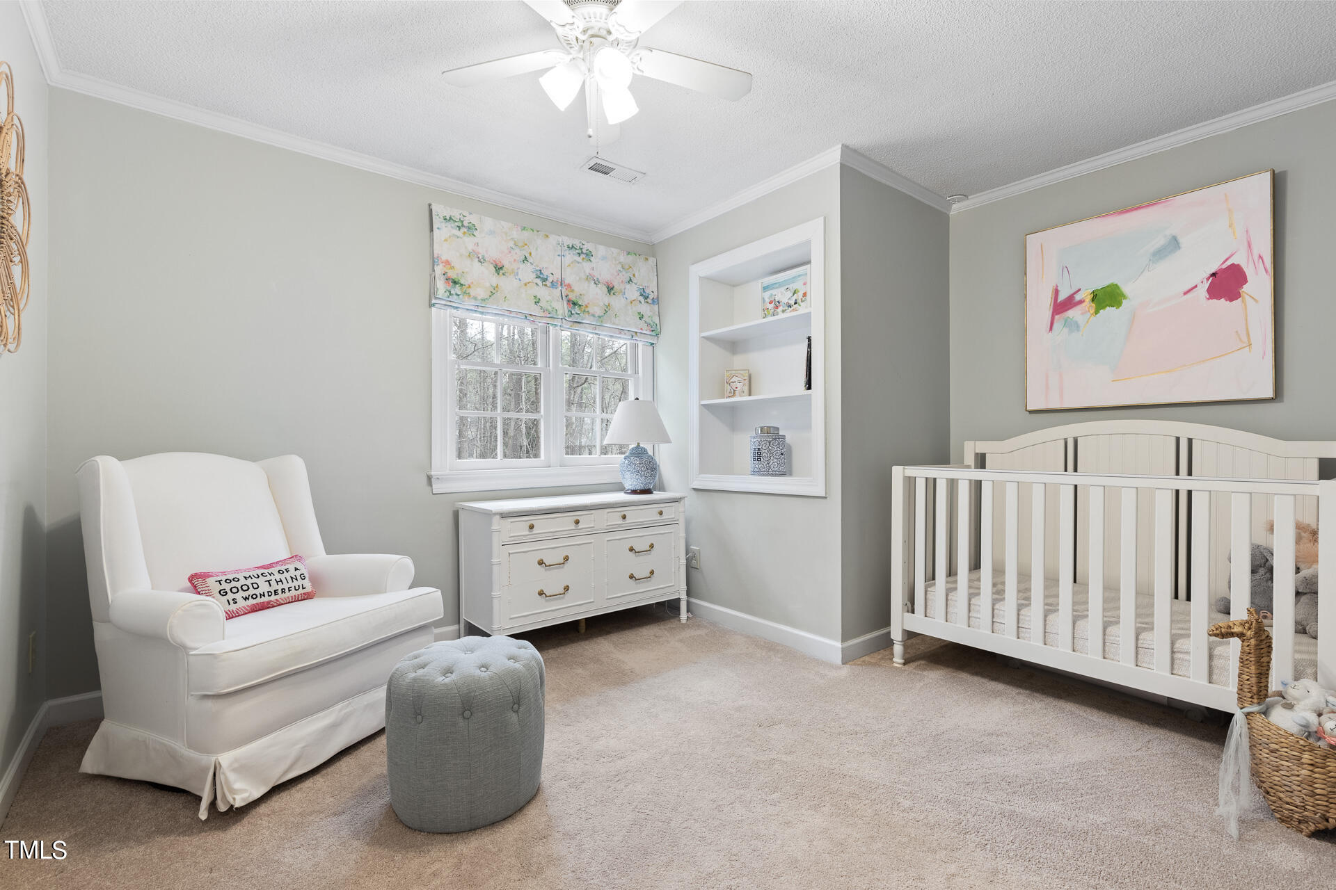 5504 N Hawthorne Way