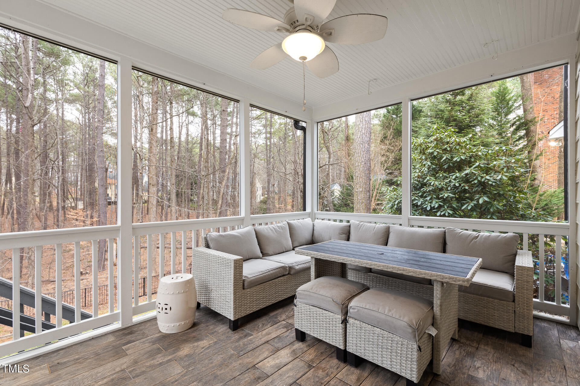 5504 N Hawthorne Way