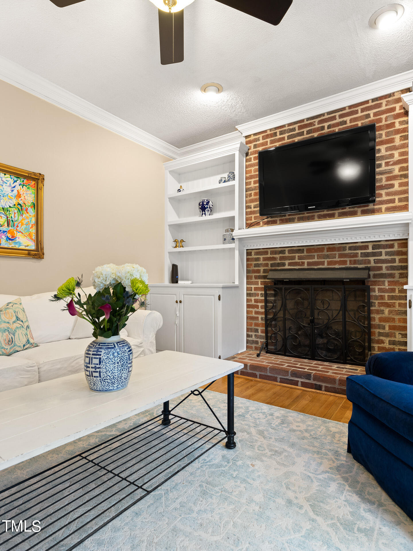 5504 N Hawthorne Way