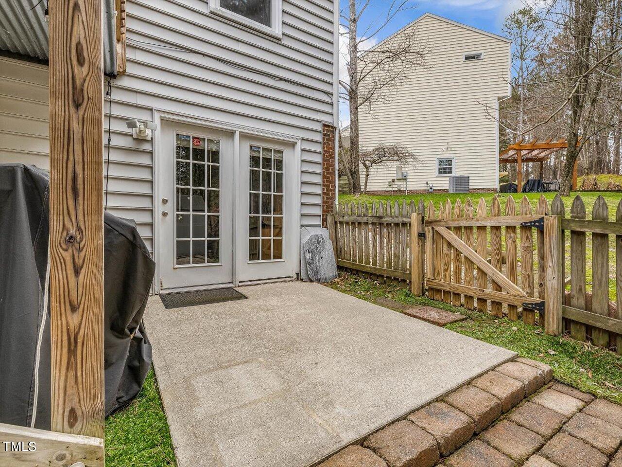 100 Wood Valley Court