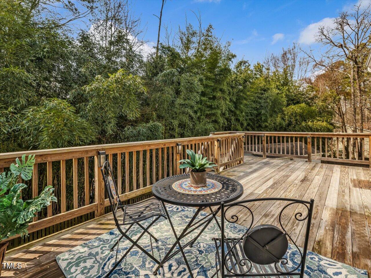 100 Wood Valley Court