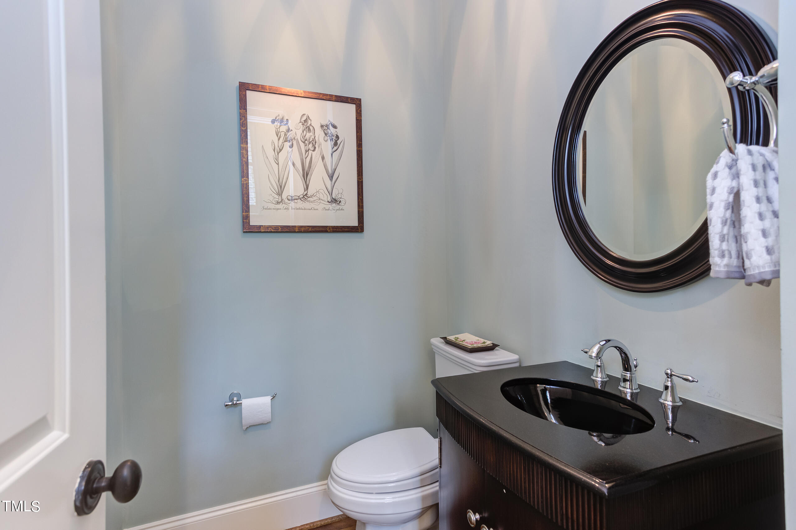 400 E Winmore Avenue