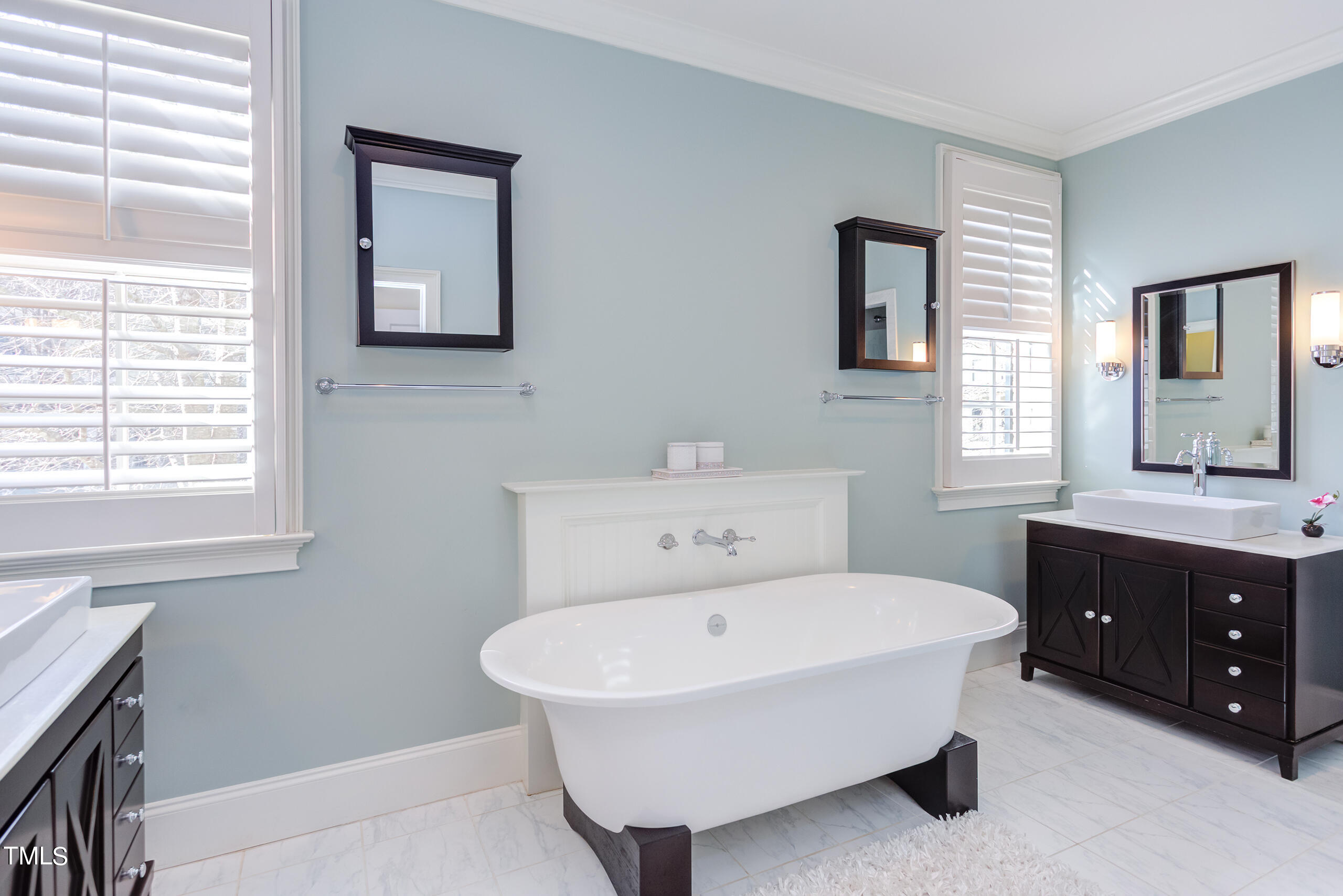 400 E Winmore Avenue