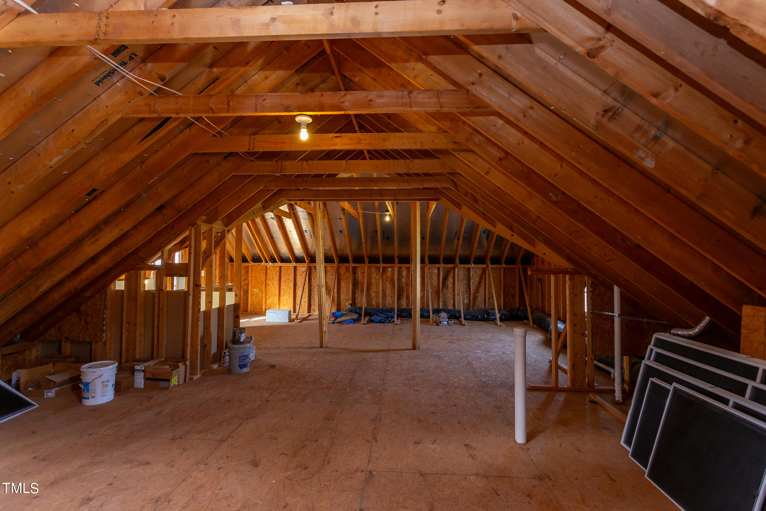 400 E Winmore Avenue