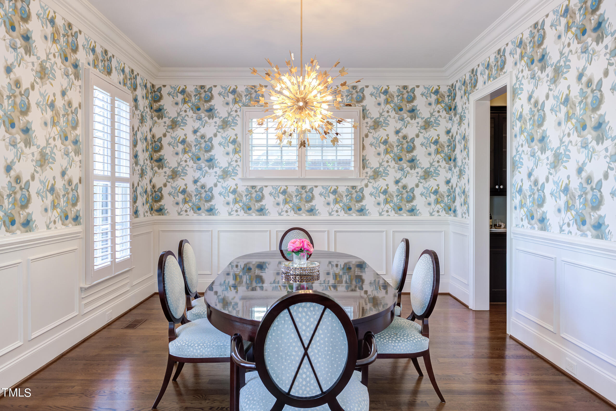 400 E Winmore Avenue