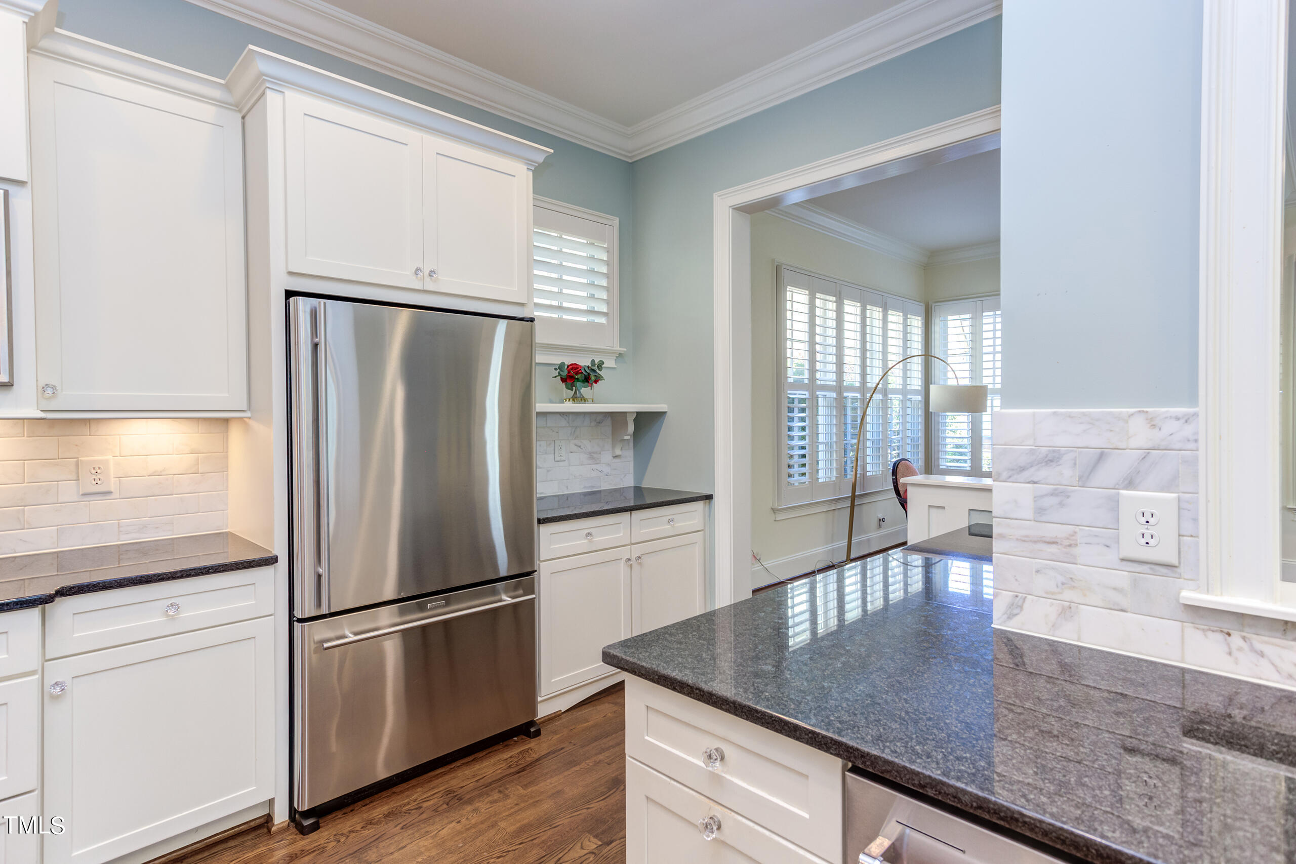 400 E Winmore Avenue