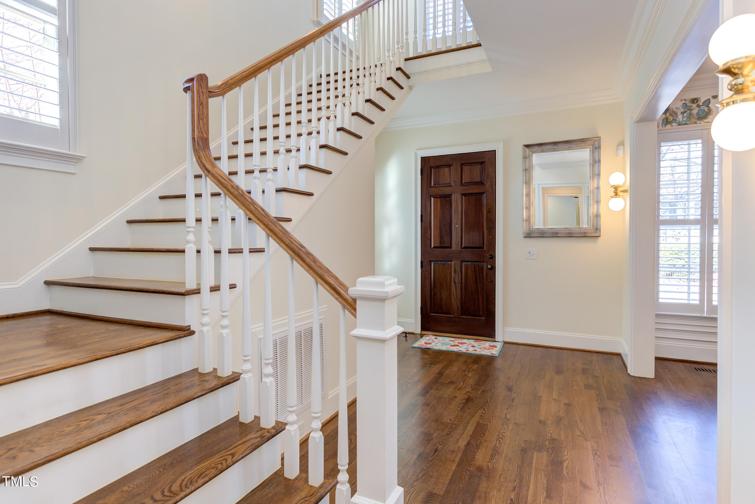 400 E Winmore Avenue