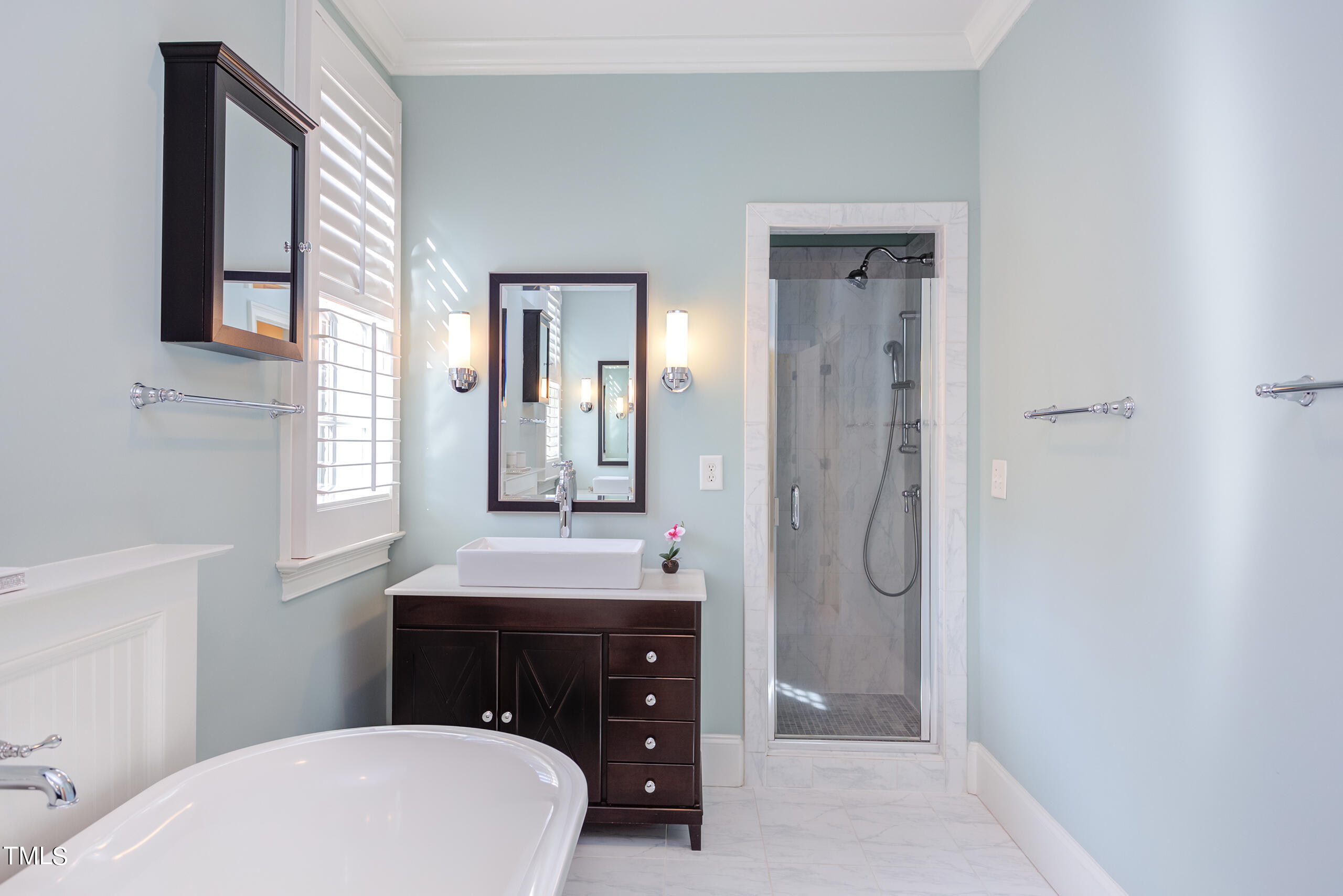 400 E Winmore Avenue