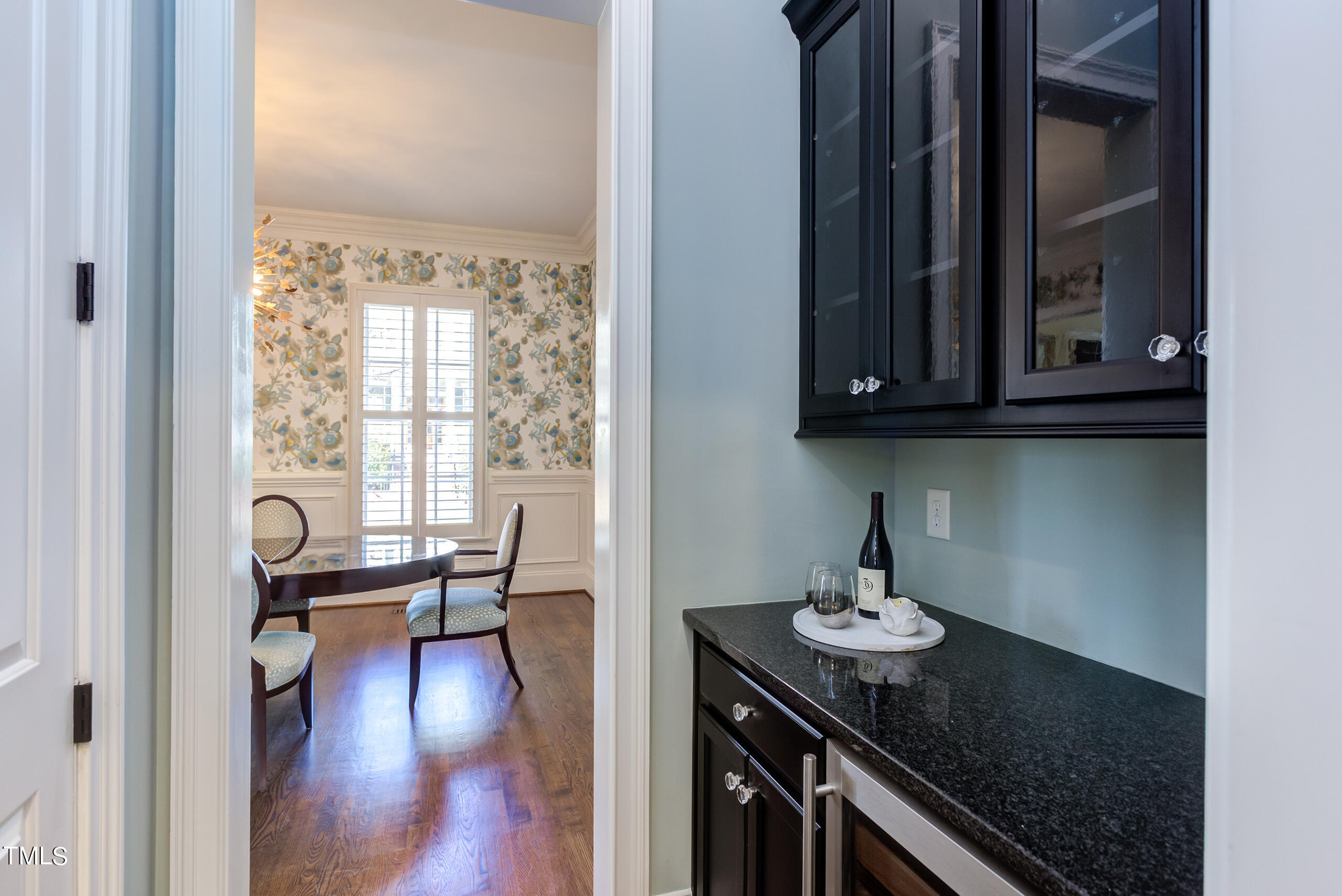 400 E Winmore Avenue