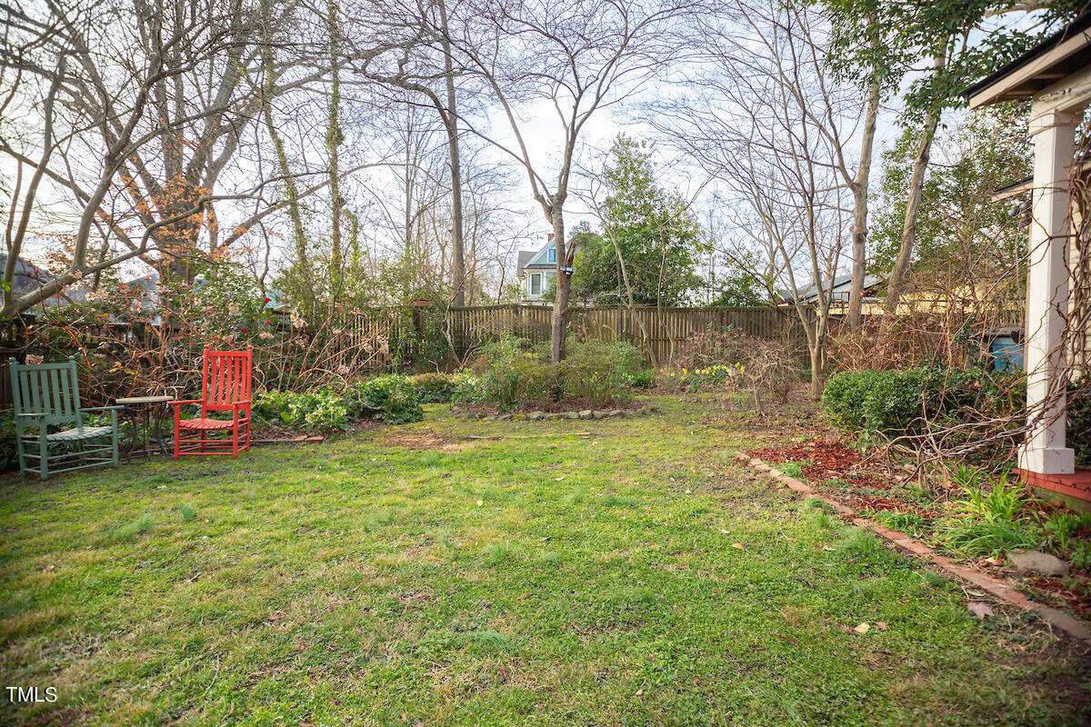 1017 W Markham Avenue