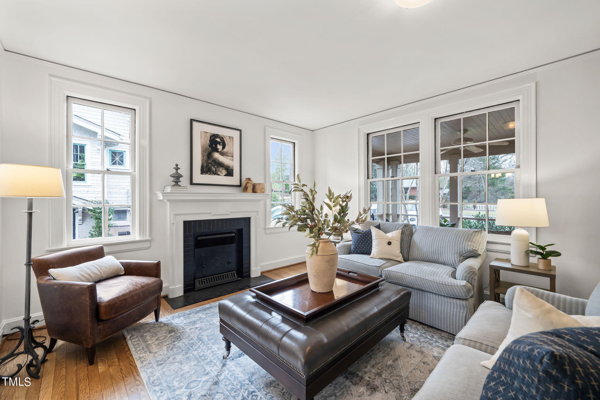 1017 W Markham Avenue