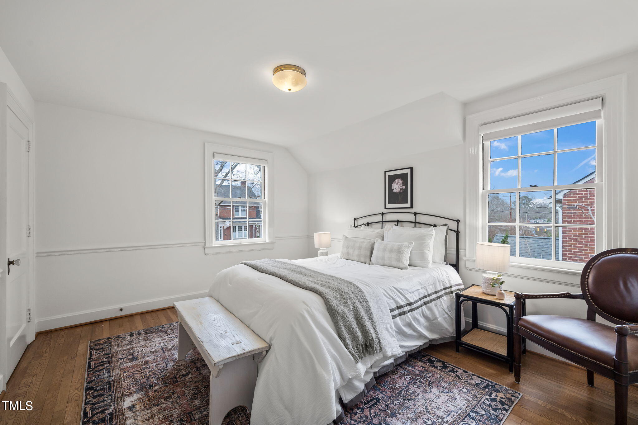 1017 W Markham Avenue