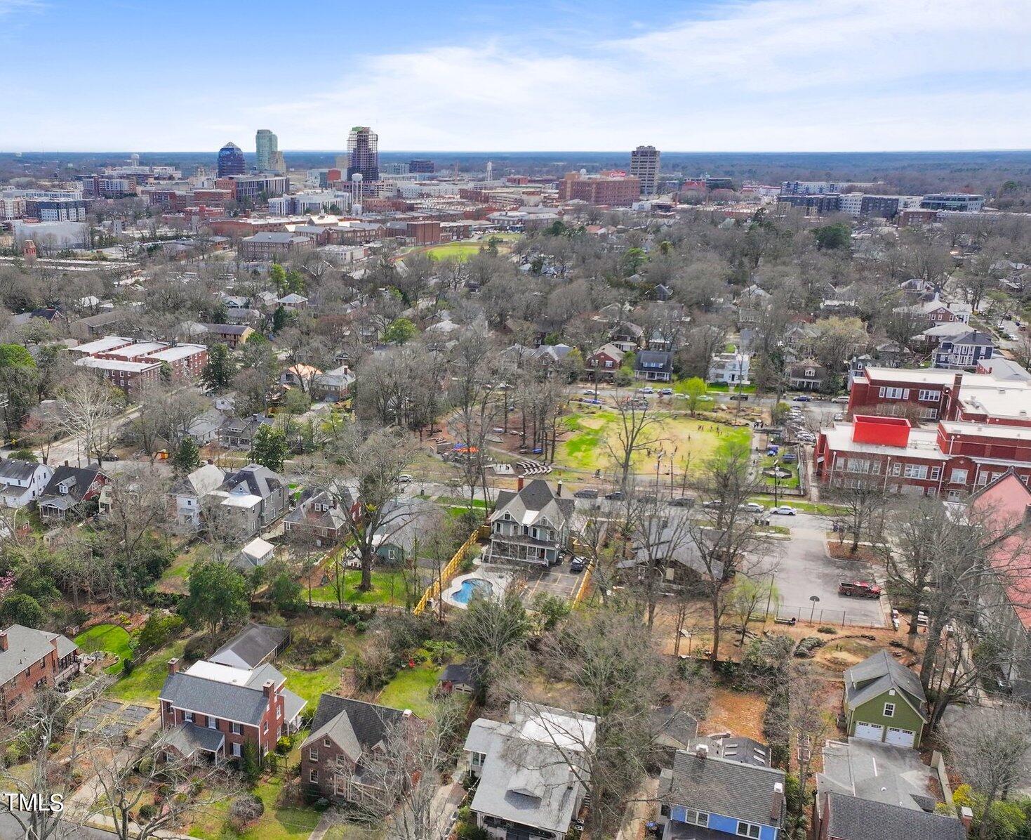 1017 W Markham Avenue