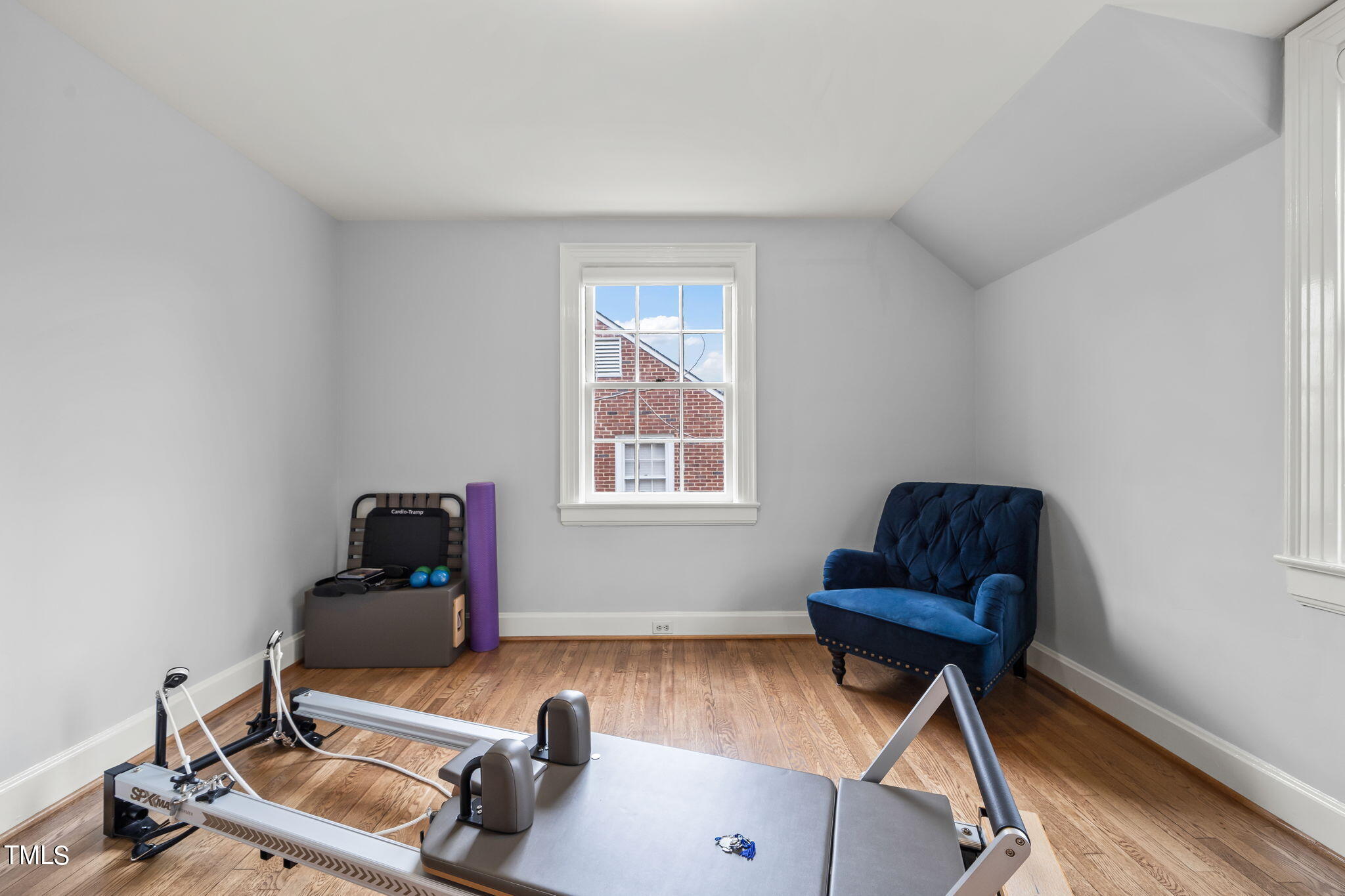 1017 W Markham Avenue