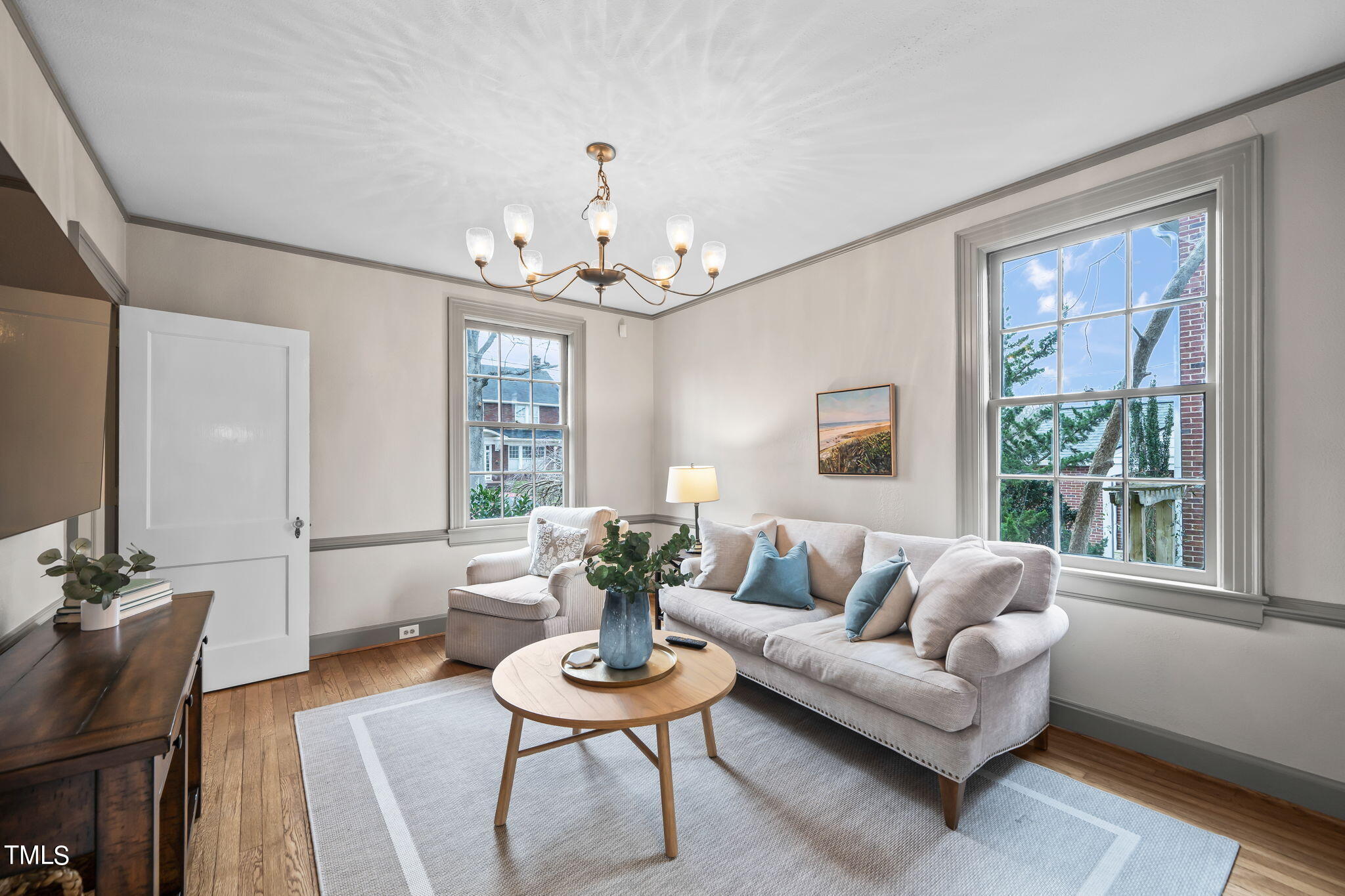 1017 W Markham Avenue