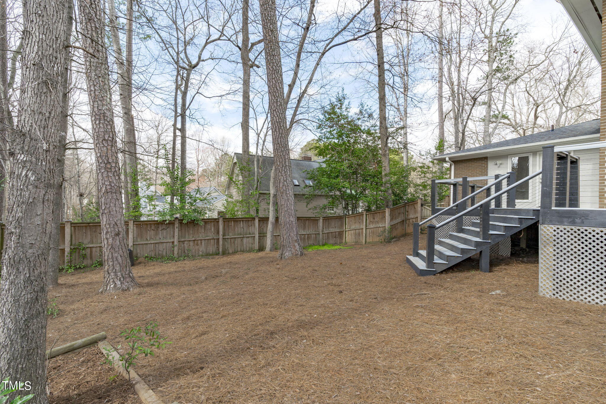 313 King George Loop