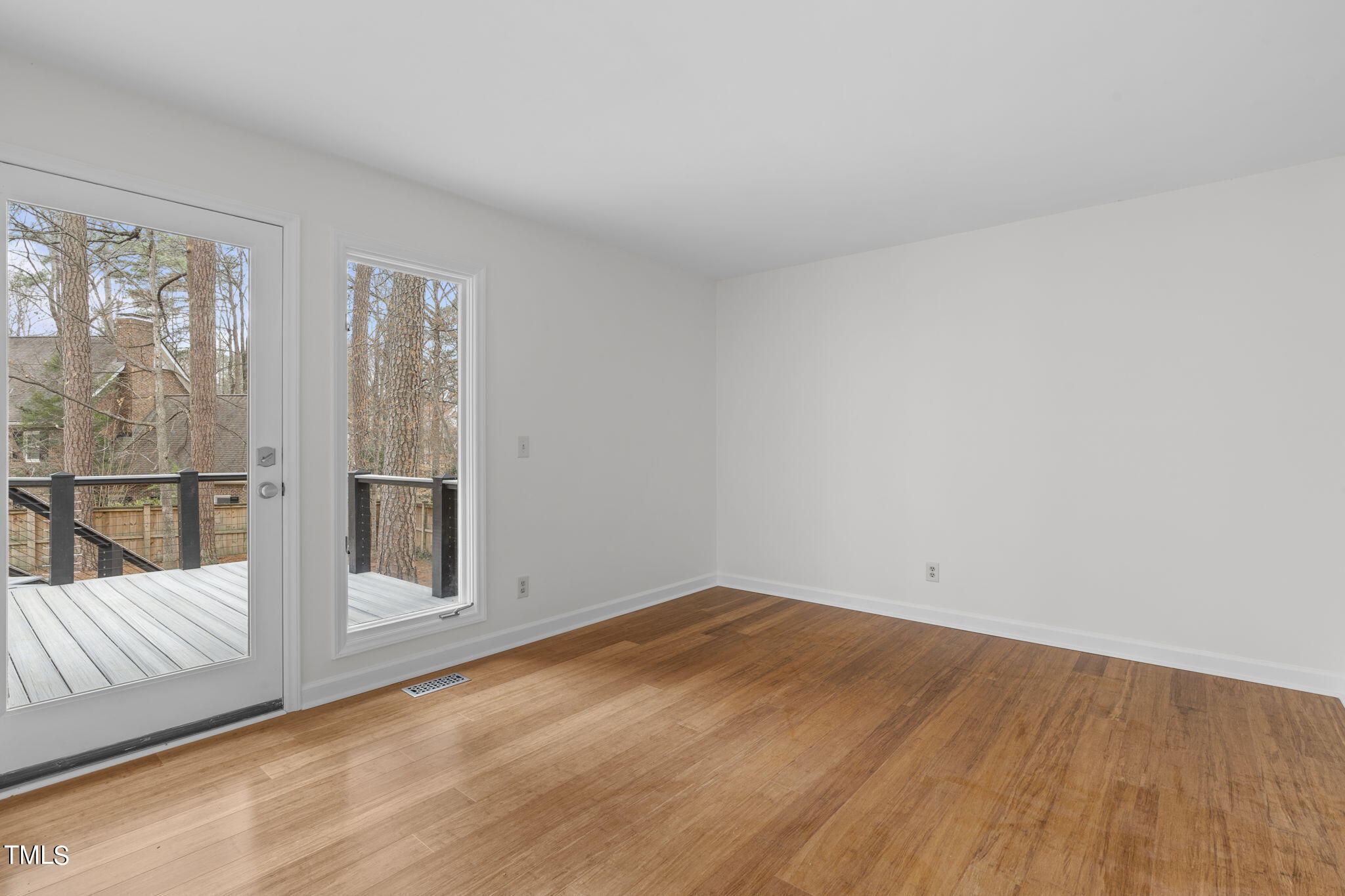 313 King George Loop