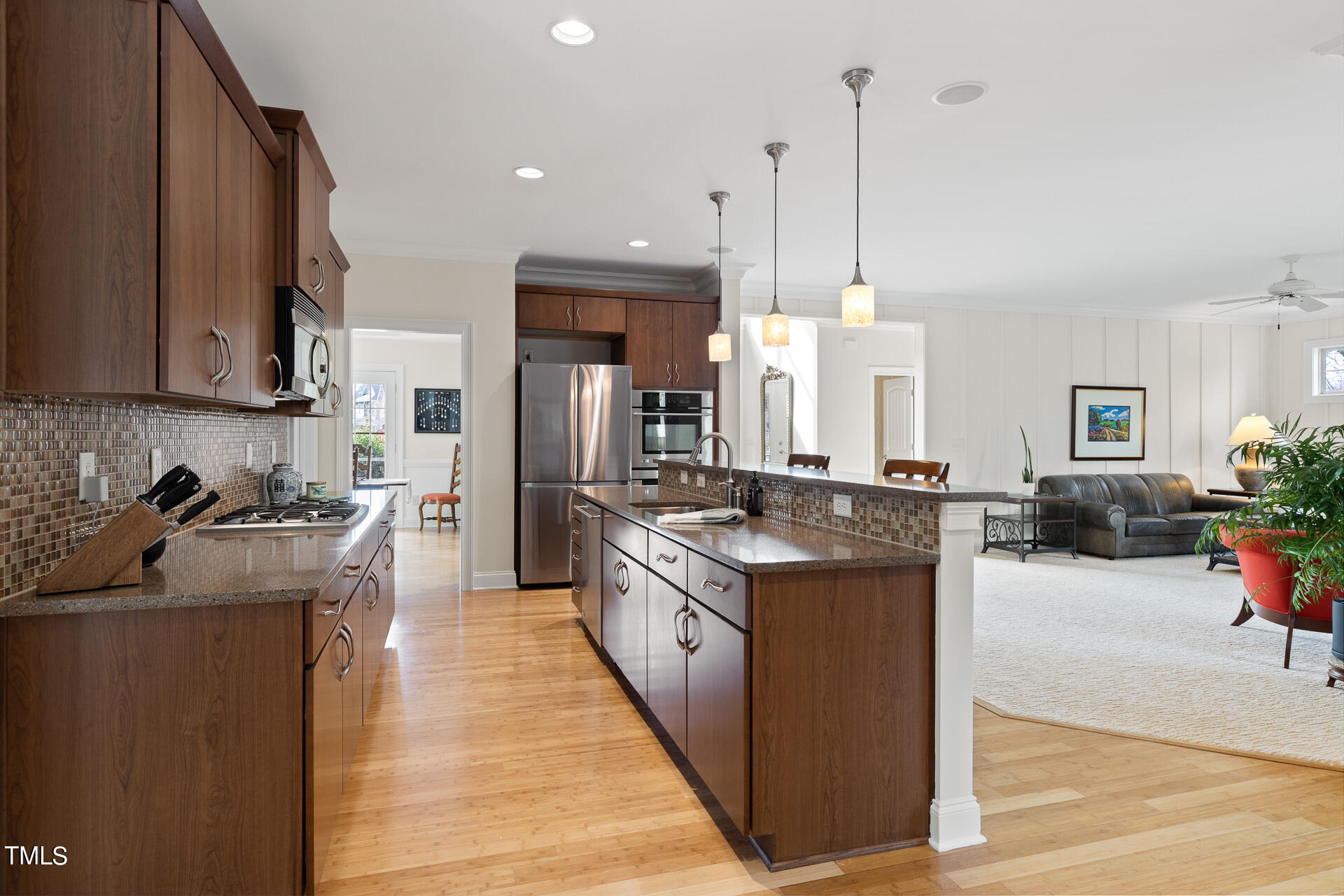 1253 Great Ridge Parkway